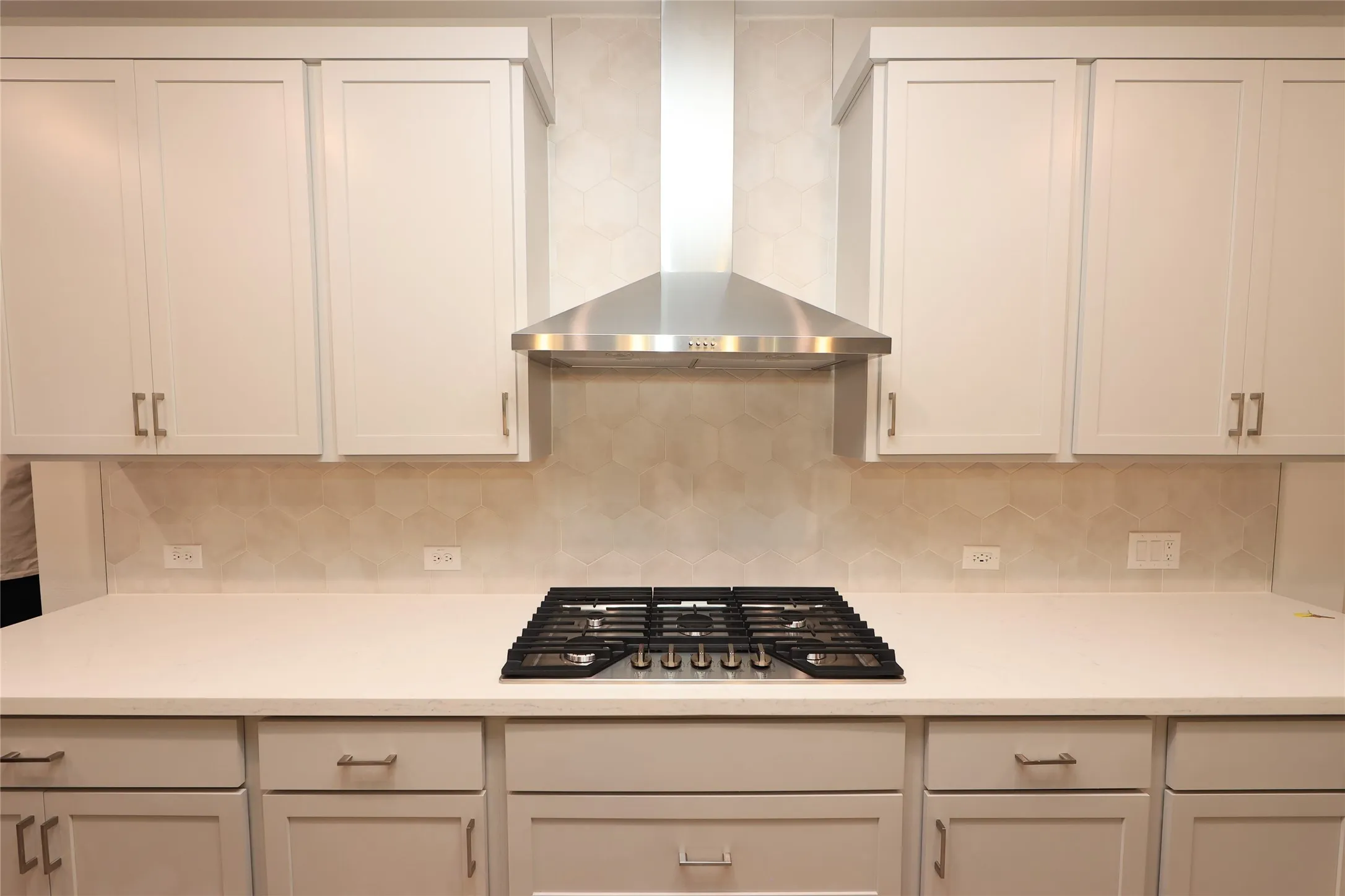 Single Family Residence For Sale in Denton County , 2305 Valencia Drive, Little Elm, Texas 75068, 4 Bedroom, 4 Bathroom, 3 Garage spaces, 2,786 Sqft, built in 2025, mls#21405409, Real Estate Agent in Little Elm, Homes For Sale in Denton county, Homes For Sale in Little Elm, Realtor in Little Elm Texas, Real Estate Brokerage Independent Realty Texas, Luminita Cordes Realtor
