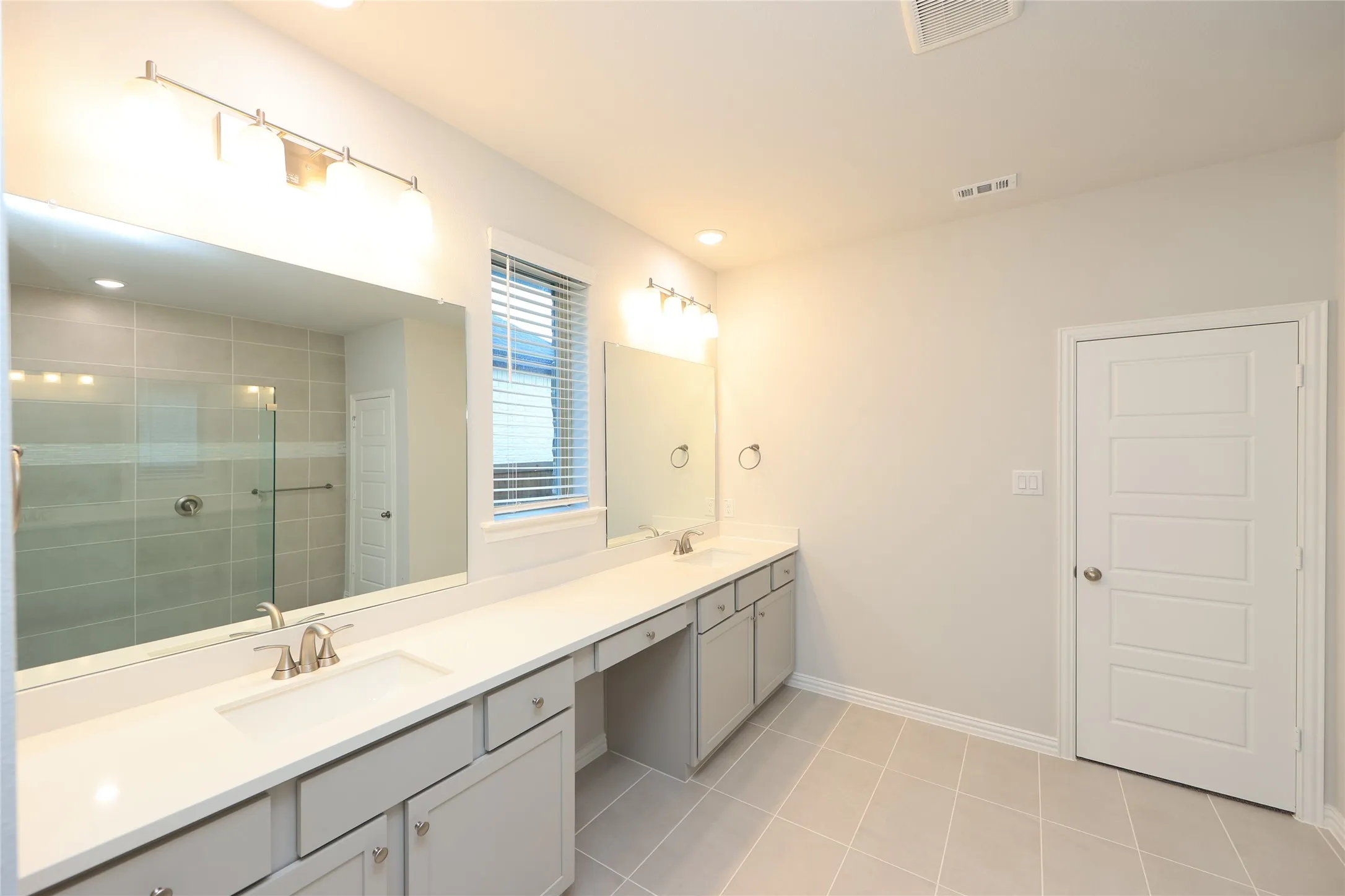 Single Family Residence For Sale in Denton County , 2305 Valencia Drive, Little Elm, Texas 75068, 4 Bedroom, 4 Bathroom, 3 Garage spaces, 2,786 Sqft, built in 2025, mls#21405409, Real Estate Agent in Little Elm, Homes For Sale in Denton county, Homes For Sale in Little Elm, Realtor in Little Elm Texas, Real Estate Brokerage Independent Realty Texas, Luminita Cordes Realtor