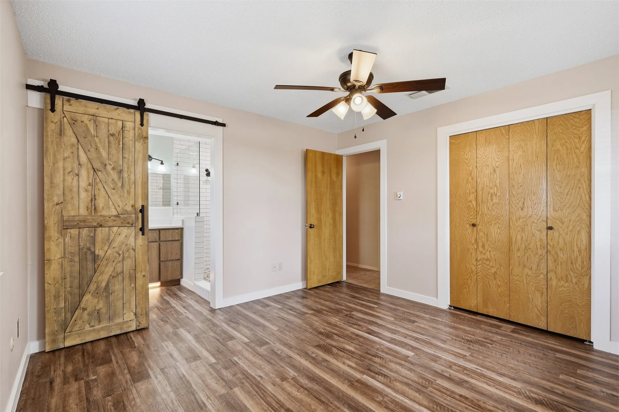 Single Family Residence For Sale in Wise County , 209 County Road 4917, Newark, Texas 76071, 3 Bedroom, 2 Bathroom, 2 Garage spaces, 2,132 Sqft, built in 1979, mls#21405415, Real Estate Agent in Newark, Homes For Sale in Wise county, Homes For Sale in Newark, Realtor in Newark Texas, Real Estate Brokerage Independent Realty Texas, Luminita Cordes Realtor