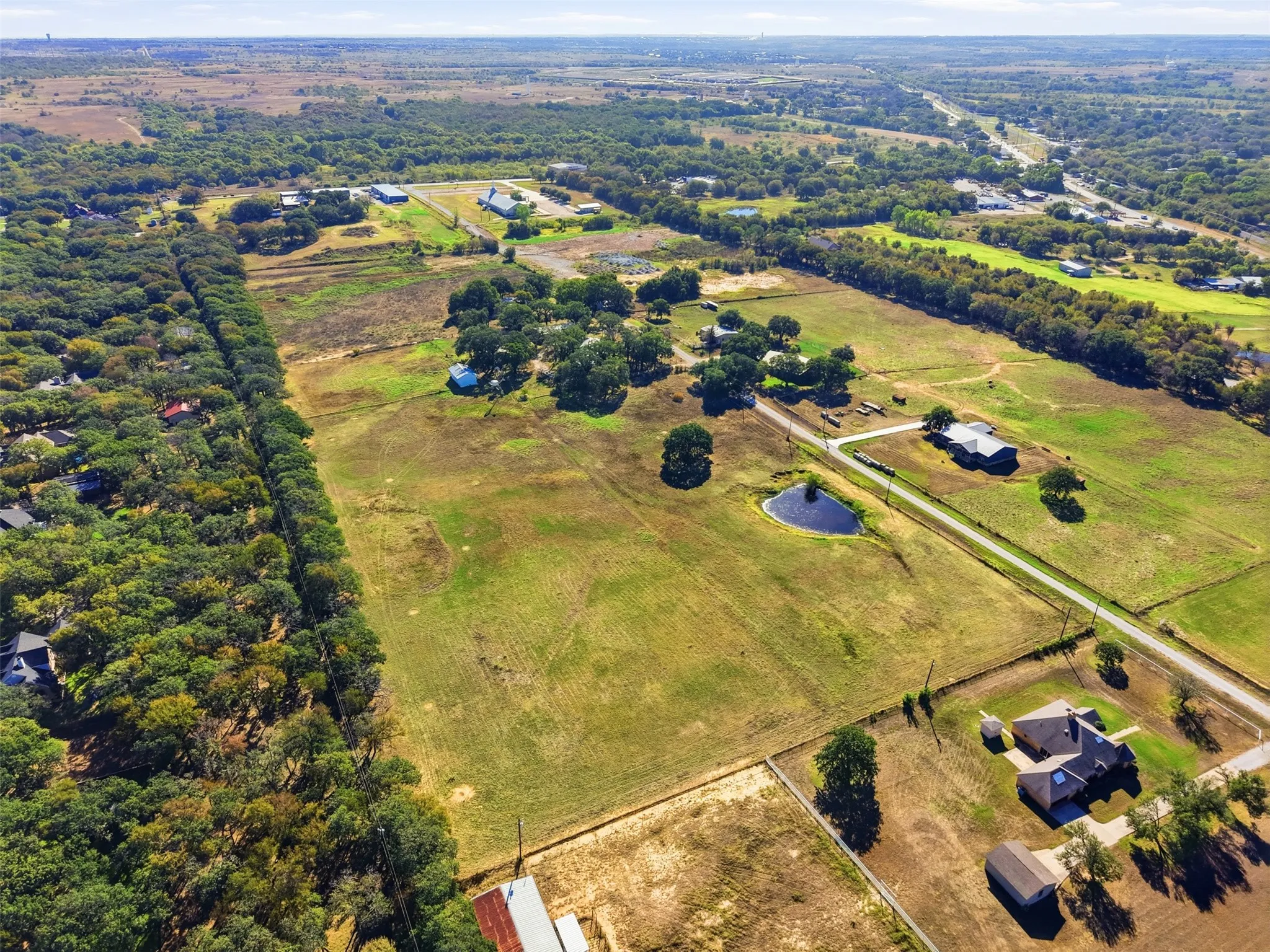 Single Family Residence For Sale in Wise County , 209 County Road 4917, Newark, Texas 76071, 3 Bedroom, 2 Bathroom, 2 Garage spaces, 2,132 Sqft, built in 1979, mls#21405415, Real Estate Agent in Newark, Homes For Sale in Wise county, Homes For Sale in Newark, Realtor in Newark Texas, Real Estate Brokerage Independent Realty Texas, Luminita Cordes Realtor