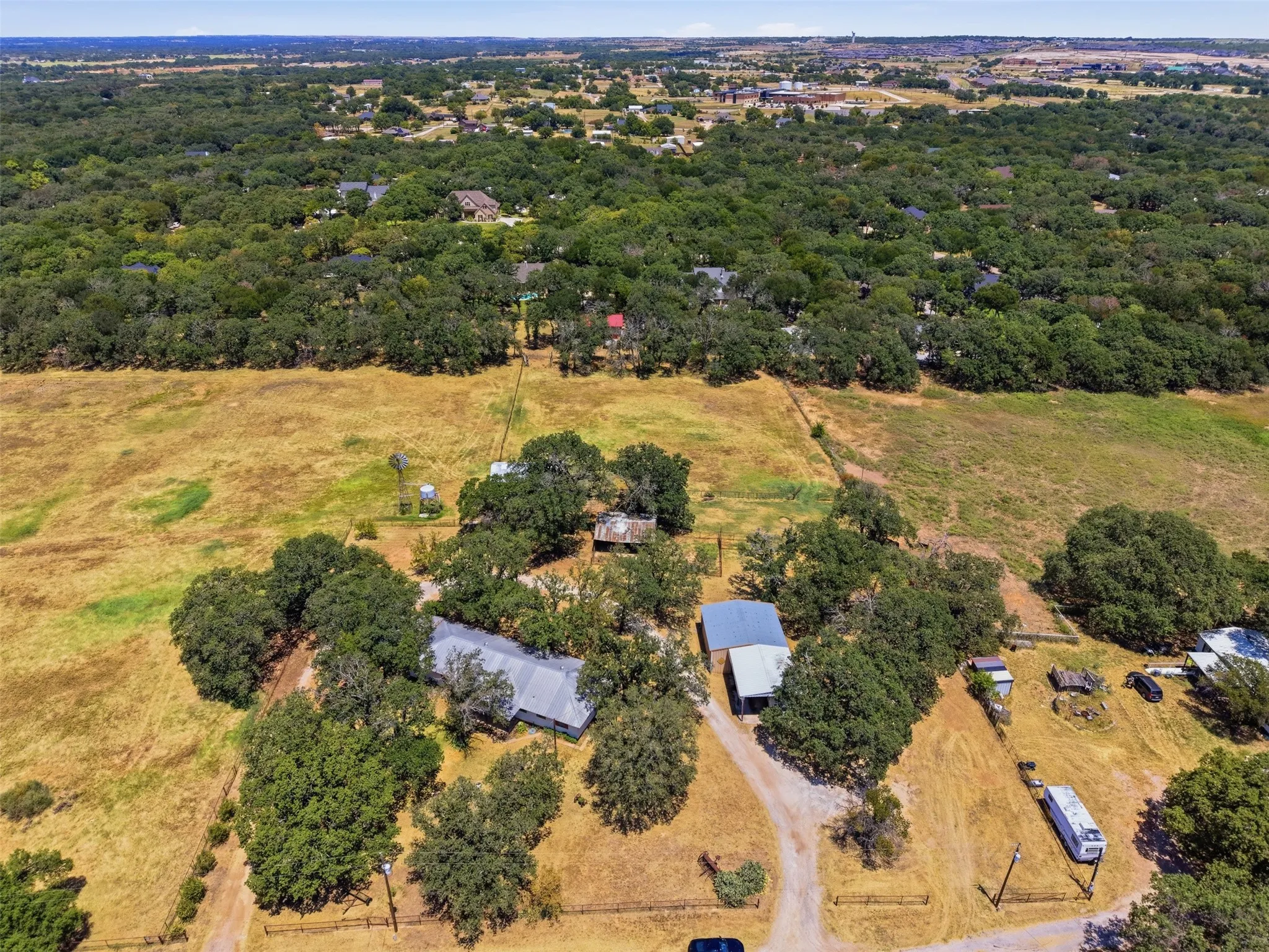 Single Family Residence For Sale in Wise County , 209 County Road 4917, Newark, Texas 76071, 3 Bedroom, 2 Bathroom, 2 Garage spaces, 2,132 Sqft, built in 1979, mls#21405415, Real Estate Agent in Newark, Homes For Sale in Wise county, Homes For Sale in Newark, Realtor in Newark Texas, Real Estate Brokerage Independent Realty Texas, Luminita Cordes Realtor