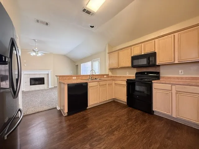 Single Family Residence For Rent in Dallas County , 2218 W Thoroughbred Drive, Lancaster, Texas 75146, 4 Bedroom, 2 Bathroom, 2 Garage spaces, 1,958 Sqft, built in 2000, mls#21405421, Real Estate Agent in Lancaster, Homes For Rent in Dallas county, Homes For Rent in Lancaster, Realtor in Lancaster Texas, Real Estate Brokerage Independent Realty Texas, Luminita Cordes Realtor