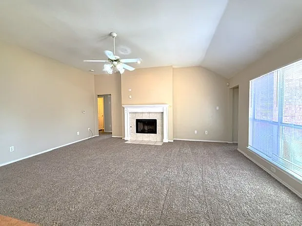 Single Family Residence For Rent in Dallas County , 2218 W Thoroughbred Drive, Lancaster, Texas 75146, 4 Bedroom, 2 Bathroom, 2 Garage spaces, 1,958 Sqft, built in 2000, mls#21405421, Real Estate Agent in Lancaster, Homes For Rent in Dallas county, Homes For Rent in Lancaster, Realtor in Lancaster Texas, Real Estate Brokerage Independent Realty Texas, Luminita Cordes Realtor