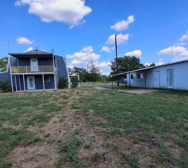 Single Family Residence For Sale in Lamar County , 833 County Road 33100, Sumner, Texas 75486, 2 Bedroom, 3 Bathroom, 2 Garage spaces, 2,077 Sqft, built in 1994, mls#21403971, Real Estate Agent in Sumner, Homes For Sale in Lamar county, Homes For Sale in Sumner, Realtor in Sumner Texas, Real Estate Brokerage Independent Realty Texas, Luminita Cordes Realtor