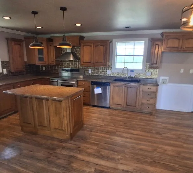 Single Family Residence For Sale in Lamar County , 833 County Road 33100, Sumner, Texas 75486, 2 Bedroom, 3 Bathroom, 2 Garage spaces, 2,077 Sqft, built in 1994, mls#21403971, Real Estate Agent in Sumner, Homes For Sale in Lamar county, Homes For Sale in Sumner, Realtor in Sumner Texas, Real Estate Brokerage Independent Realty Texas, Luminita Cordes Realtor