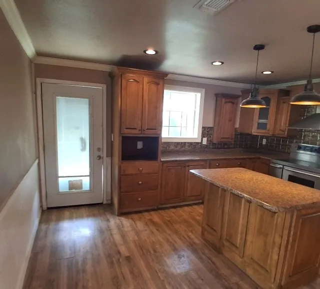 Single Family Residence For Sale in Lamar County , 833 County Road 33100, Sumner, Texas 75486, 2 Bedroom, 3 Bathroom, 2 Garage spaces, 2,077 Sqft, built in 1994, mls#21403971, Real Estate Agent in Sumner, Homes For Sale in Lamar county, Homes For Sale in Sumner, Realtor in Sumner Texas, Real Estate Brokerage Independent Realty Texas, Luminita Cordes Realtor
