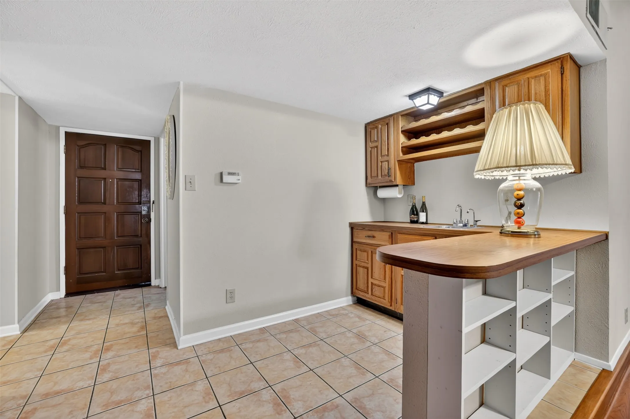Single Family Residence For Sale in Dallas County , 2950 San Diego Drive, Dallas, Texas 75228, 3 Bedroom, 2 Bathroom, 2 Garage spaces, 1,667 Sqft, built in 1982, mls#21405426, Real Estate Agent in Dallas, Homes For Sale in Dallas county, Homes For Sale in Dallas, Realtor in Dallas Texas, Real Estate Brokerage Independent Realty Texas, Luminita Cordes Realtor