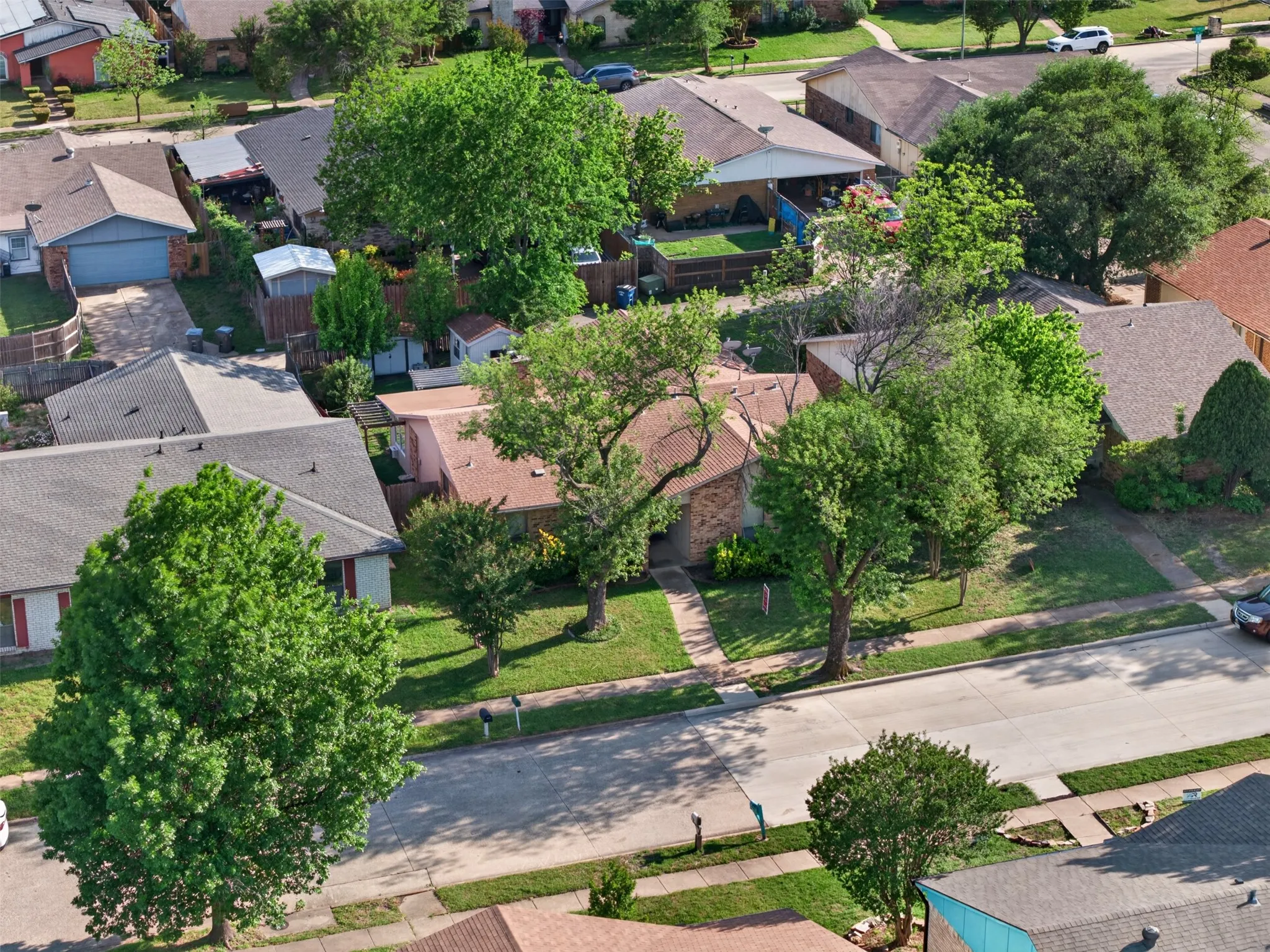 Single Family Residence For Sale in Dallas County , 2950 San Diego Drive, Dallas, Texas 75228, 3 Bedroom, 2 Bathroom, 2 Garage spaces, 1,667 Sqft, built in 1982, mls#21405426, Real Estate Agent in Dallas, Homes For Sale in Dallas county, Homes For Sale in Dallas, Realtor in Dallas Texas, Real Estate Brokerage Independent Realty Texas, Luminita Cordes Realtor