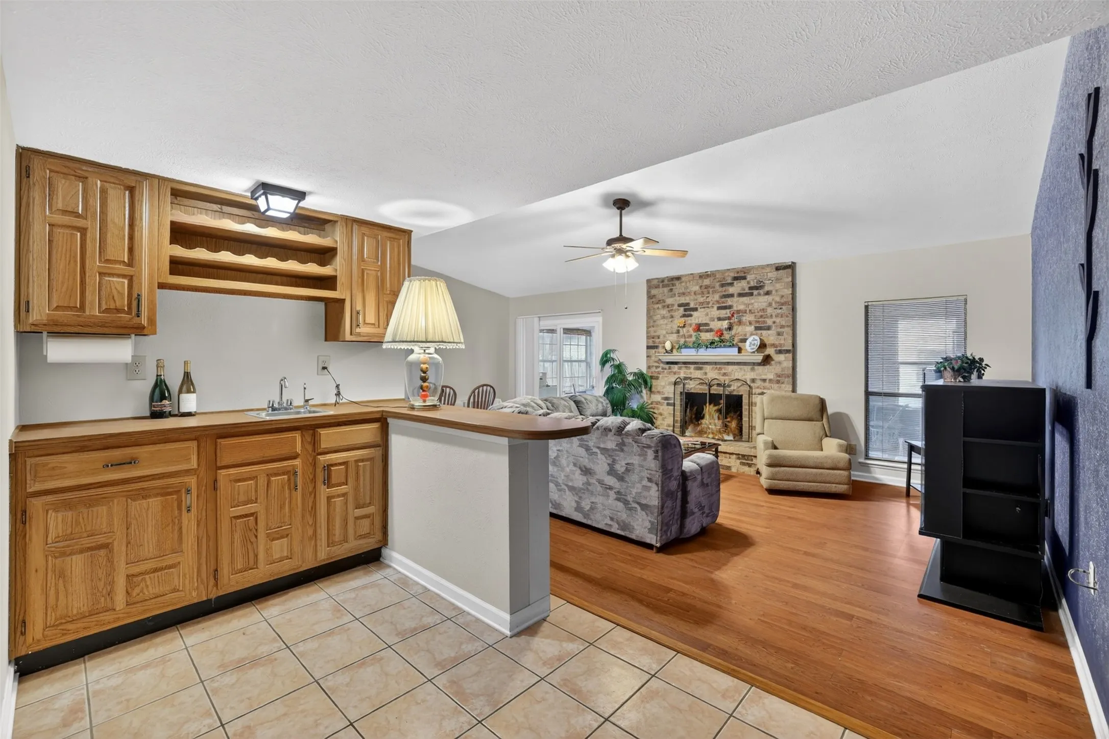 Single Family Residence For Sale in Dallas County , 2950 San Diego Drive, Dallas, Texas 75228, 3 Bedroom, 2 Bathroom, 2 Garage spaces, 1,667 Sqft, built in 1982, mls#21405426, Real Estate Agent in Dallas, Homes For Sale in Dallas county, Homes For Sale in Dallas, Realtor in Dallas Texas, Real Estate Brokerage Independent Realty Texas, Luminita Cordes Realtor