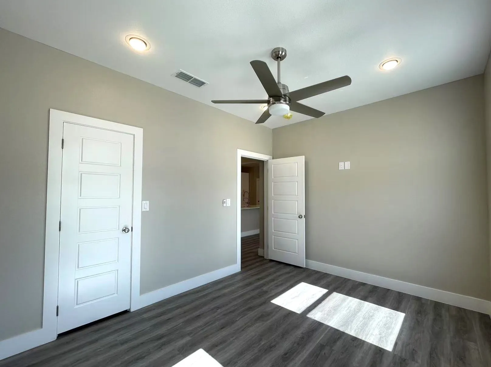 Apartment For Rent in Rockwall County , 481 Richlands Way 102, Fate, Texas 75087, 2 Bedroom, 2 Bathroom, Garage spaces, 1,050 Sqft, built in 2025, mls#21405431, Real Estate Agent in Fate, Homes For Rent in Rockwall county, Homes For Rent in Fate, Realtor in Fate Texas, Real Estate Brokerage Independent Realty Texas, Luminita Cordes Realtor