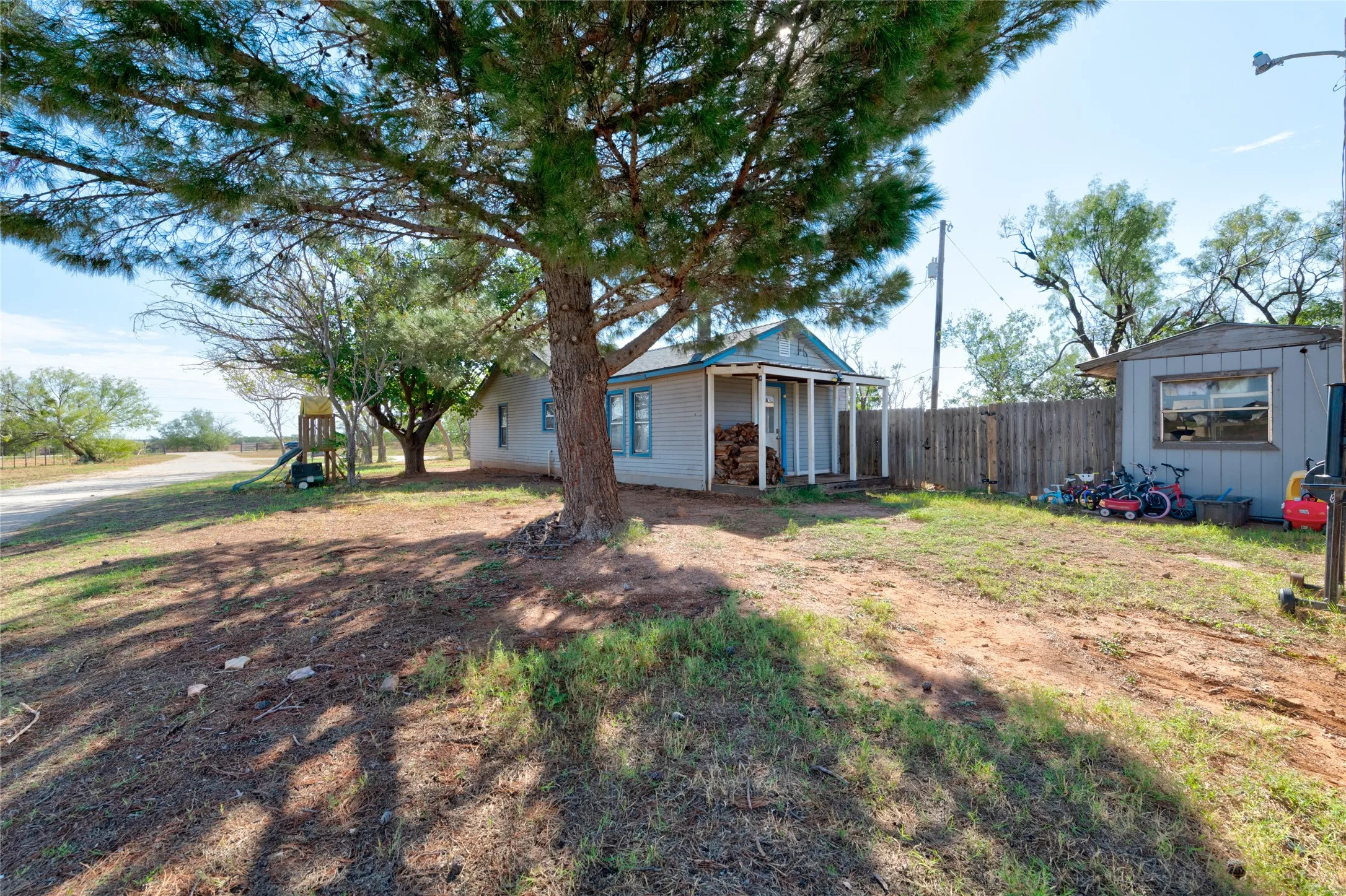 Single Family Residence For Sale in Taylor County , 1216 County Road 349, Merkel, Texas 79536, 2 Bedroom, 1 Bathroom, Garage spaces, 1,213 Sqft, built in 1944, mls#21394465, Real Estate Agent in Merkel, Homes For Sale in Taylor county, Homes For Sale in Merkel, Realtor in Merkel Texas, Real Estate Brokerage Independent Realty Texas, Luminita Cordes Realtor