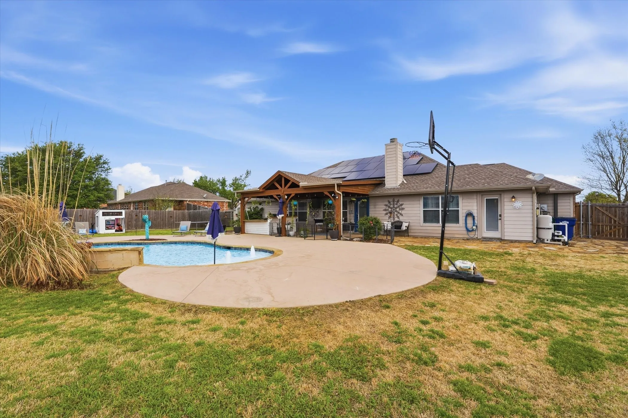 Single Family Residence For Rent in Rockwall County , 114 Clydesdale Drive, Fate, Texas 75087, 5 Bedroom, 3 Bathroom, 3 Garage spaces, 2,492 Sqft, built in 2003, mls#21403534, Real Estate Agent in Fate, Homes For Rent in Rockwall county, Homes For Rent in Fate, Realtor in Fate Texas, Real Estate Brokerage Independent Realty Texas, Luminita Cordes Realtor