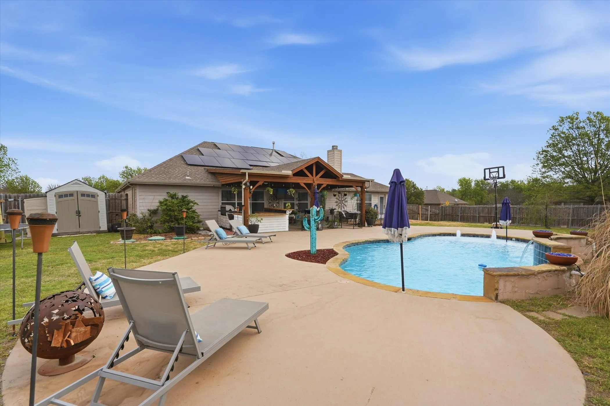Single Family Residence For Rent in Rockwall County , 114 Clydesdale Drive, Fate, Texas 75087, 5 Bedroom, 3 Bathroom, 3 Garage spaces, 2,492 Sqft, built in 2003, mls#21403534, Real Estate Agent in Fate, Homes For Rent in Rockwall county, Homes For Rent in Fate, Realtor in Fate Texas, Real Estate Brokerage Independent Realty Texas, Luminita Cordes Realtor