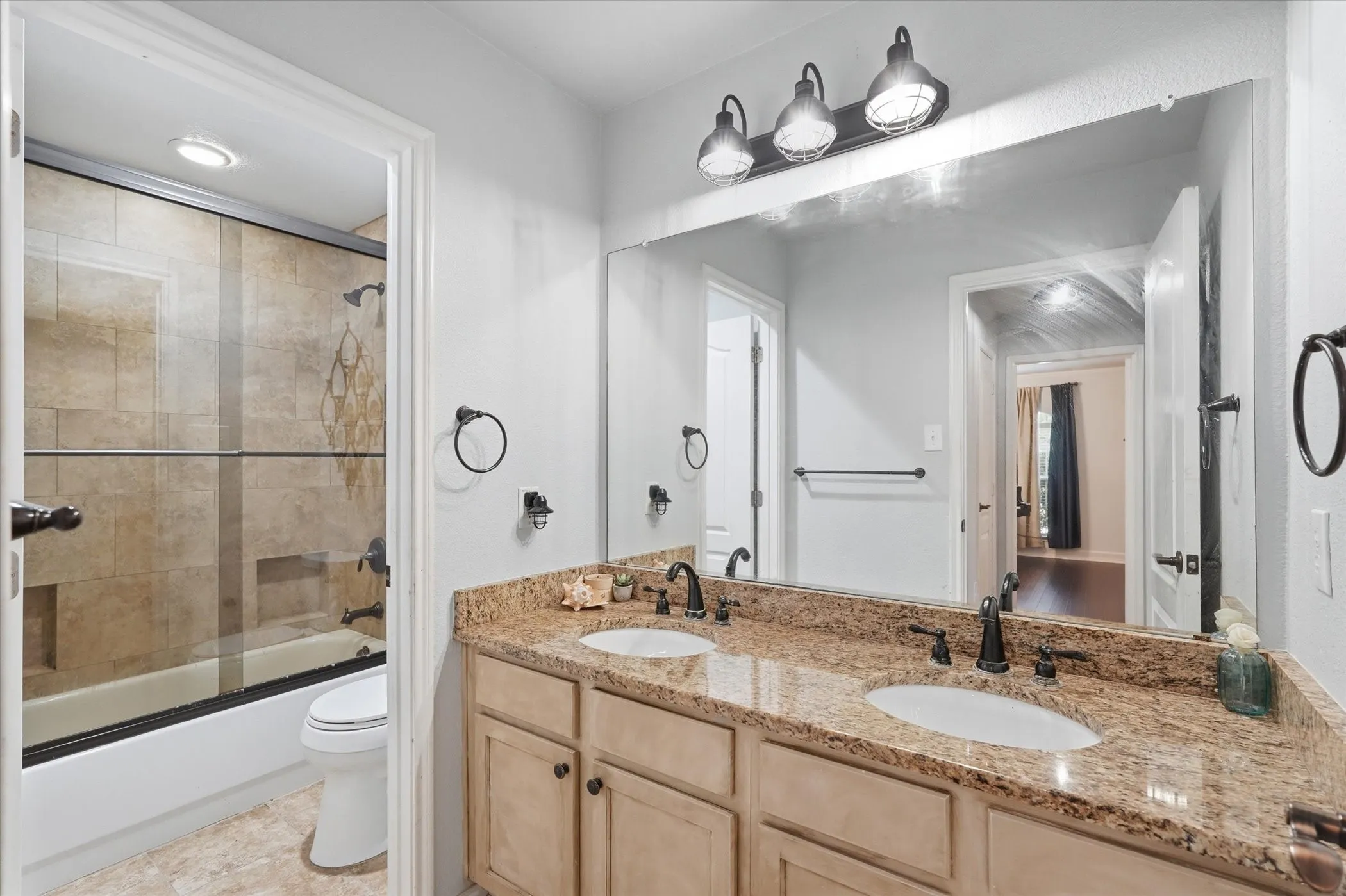 Single Family Residence For Rent in Rockwall County , 114 Clydesdale Drive, Fate, Texas 75087, 5 Bedroom, 3 Bathroom, 3 Garage spaces, 2,492 Sqft, built in 2003, mls#21403534, Real Estate Agent in Fate, Homes For Rent in Rockwall county, Homes For Rent in Fate, Realtor in Fate Texas, Real Estate Brokerage Independent Realty Texas, Luminita Cordes Realtor