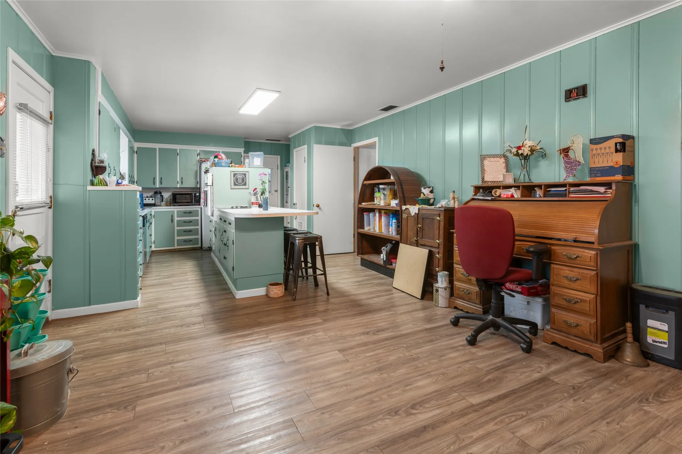 Single Family Residence For Sale in Taylor County , 302 Lexington Avenue, Abilene, Texas 79605, 4 Bedroom, 3 Bathroom, Garage spaces, 2,145 Sqft, built in 1954, mls#21405430, Real Estate Agent in Abilene, Homes For Sale in Taylor county, Homes For Sale in Abilene, Realtor in Abilene Texas, Real Estate Brokerage Independent Realty Texas, Luminita Cordes Realtor