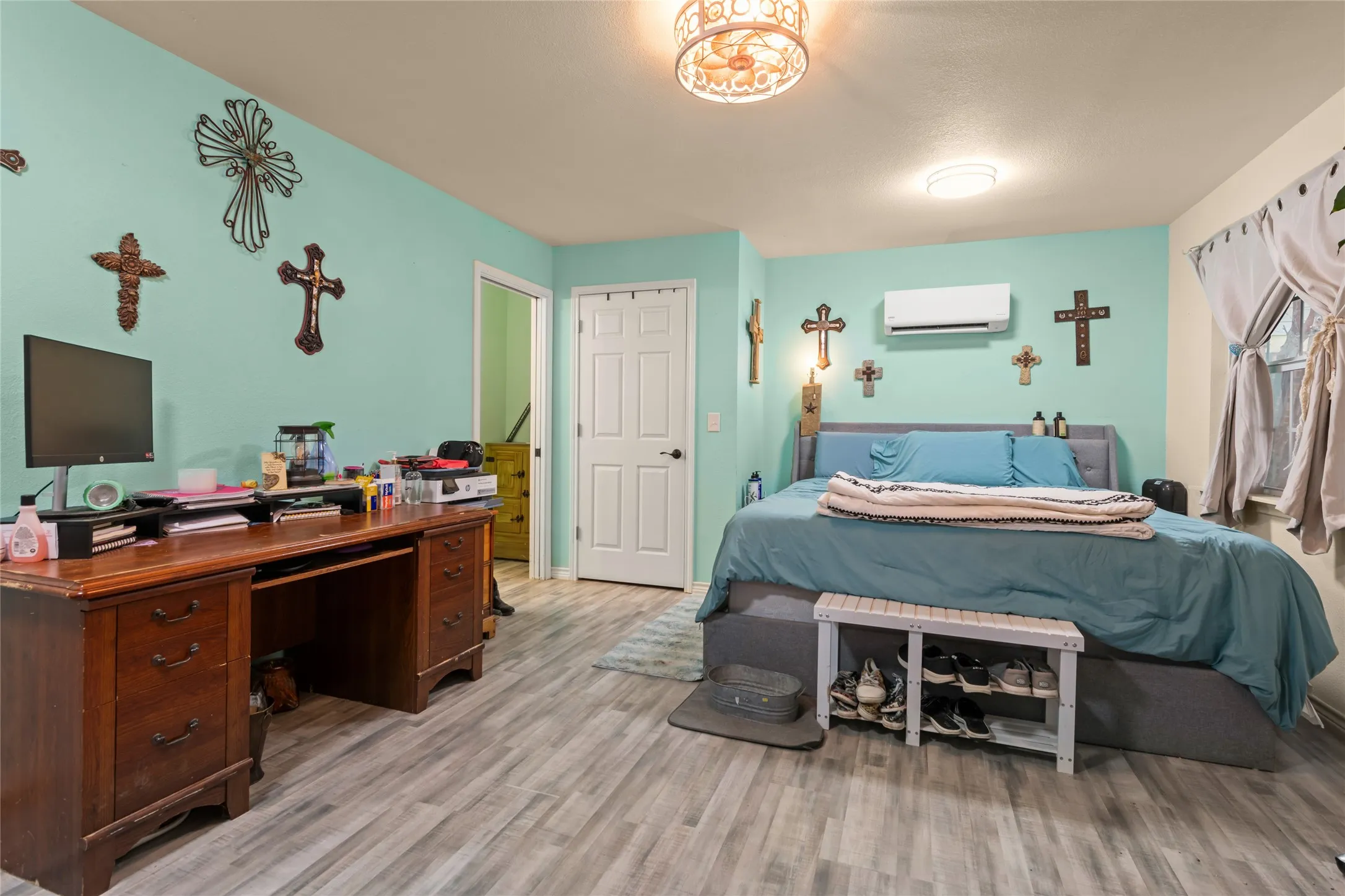 Single Family Residence For Sale in Taylor County , 302 Lexington Avenue, Abilene, Texas 79605, 4 Bedroom, 3 Bathroom, Garage spaces, 2,145 Sqft, built in 1954, mls#21405430, Real Estate Agent in Abilene, Homes For Sale in Taylor county, Homes For Sale in Abilene, Realtor in Abilene Texas, Real Estate Brokerage Independent Realty Texas, Luminita Cordes Realtor