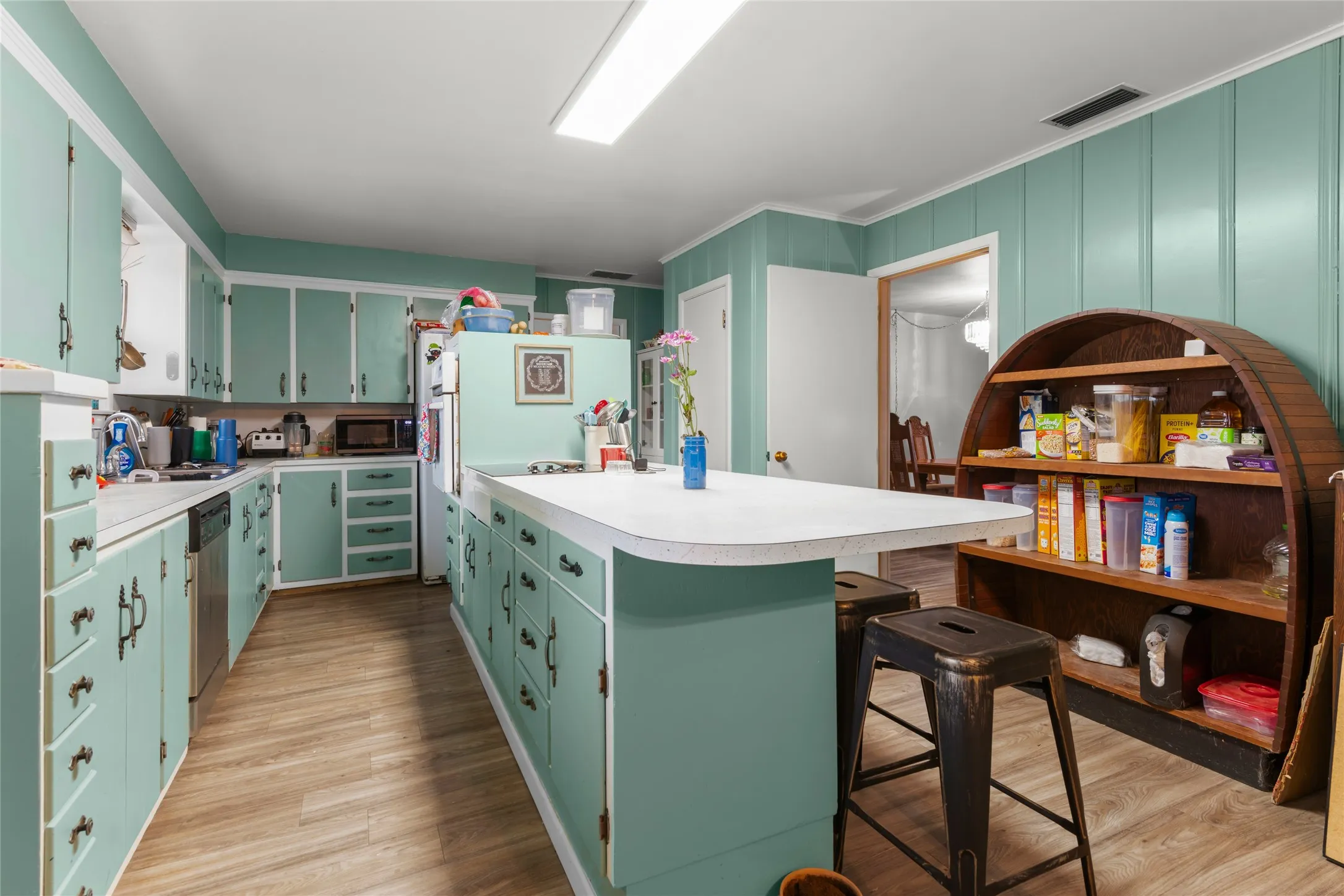 Single Family Residence For Sale in Taylor County , 302 Lexington Avenue, Abilene, Texas 79605, 4 Bedroom, 3 Bathroom, Garage spaces, 2,145 Sqft, built in 1954, mls#21405430, Real Estate Agent in Abilene, Homes For Sale in Taylor county, Homes For Sale in Abilene, Realtor in Abilene Texas, Real Estate Brokerage Independent Realty Texas, Luminita Cordes Realtor
