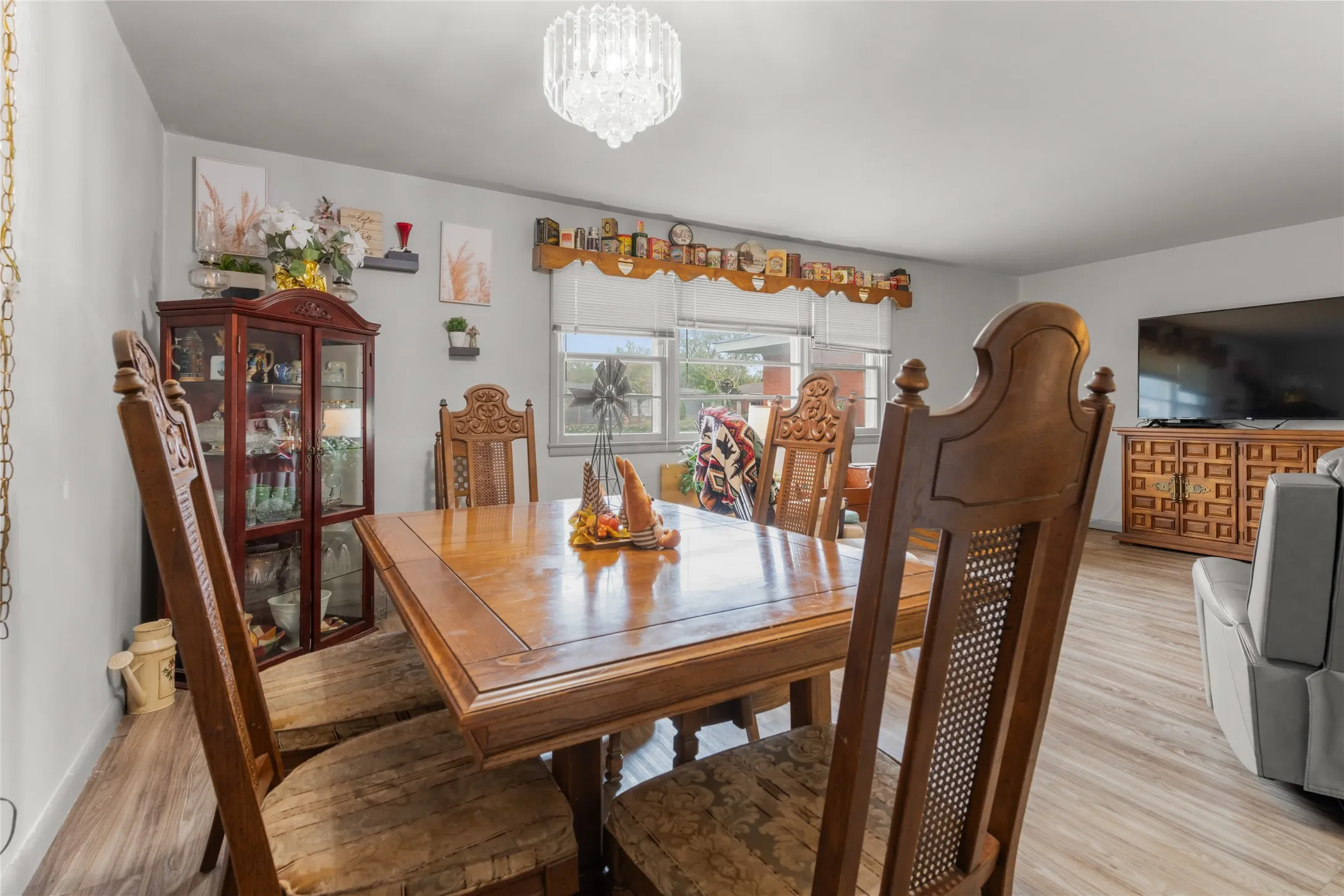 Single Family Residence For Sale in Taylor County , 302 Lexington Avenue, Abilene, Texas 79605, 4 Bedroom, 3 Bathroom, Garage spaces, 2,145 Sqft, built in 1954, mls#21405430, Real Estate Agent in Abilene, Homes For Sale in Taylor county, Homes For Sale in Abilene, Realtor in Abilene Texas, Real Estate Brokerage Independent Realty Texas, Luminita Cordes Realtor