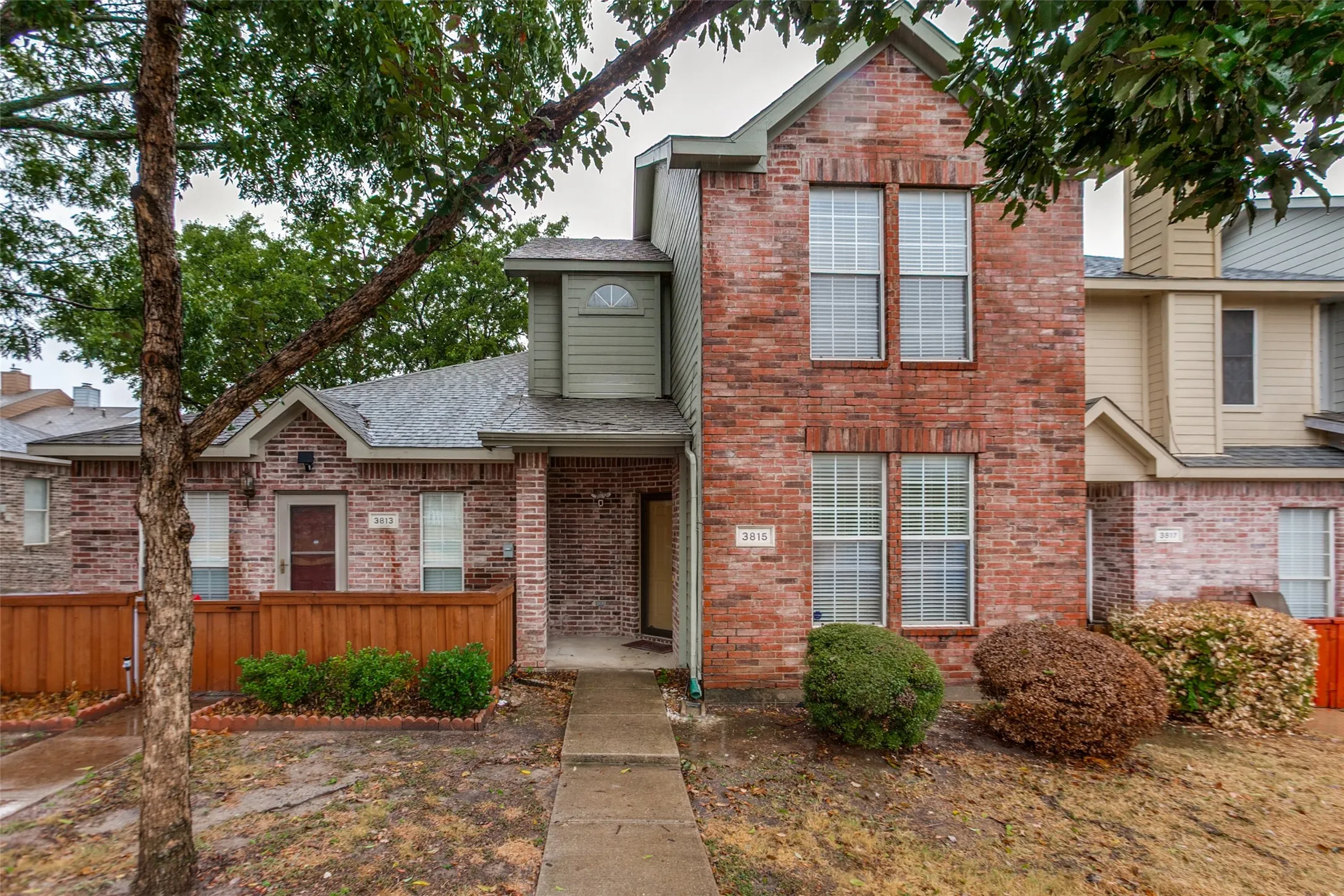 Townhouse For Sale in Dallas County , 3815 Brandon Park Drive, Garland, Texas 75044, 3 Bedroom, 3 Bathroom, Garage spaces, 1,353 Sqft, built in 2001, mls#21405435, Real Estate Agent in Garland, Homes For Sale in Dallas county, Homes For Sale in Garland, Realtor in Garland Texas, Real Estate Brokerage Independent Realty Texas, Luminita Cordes Realtor