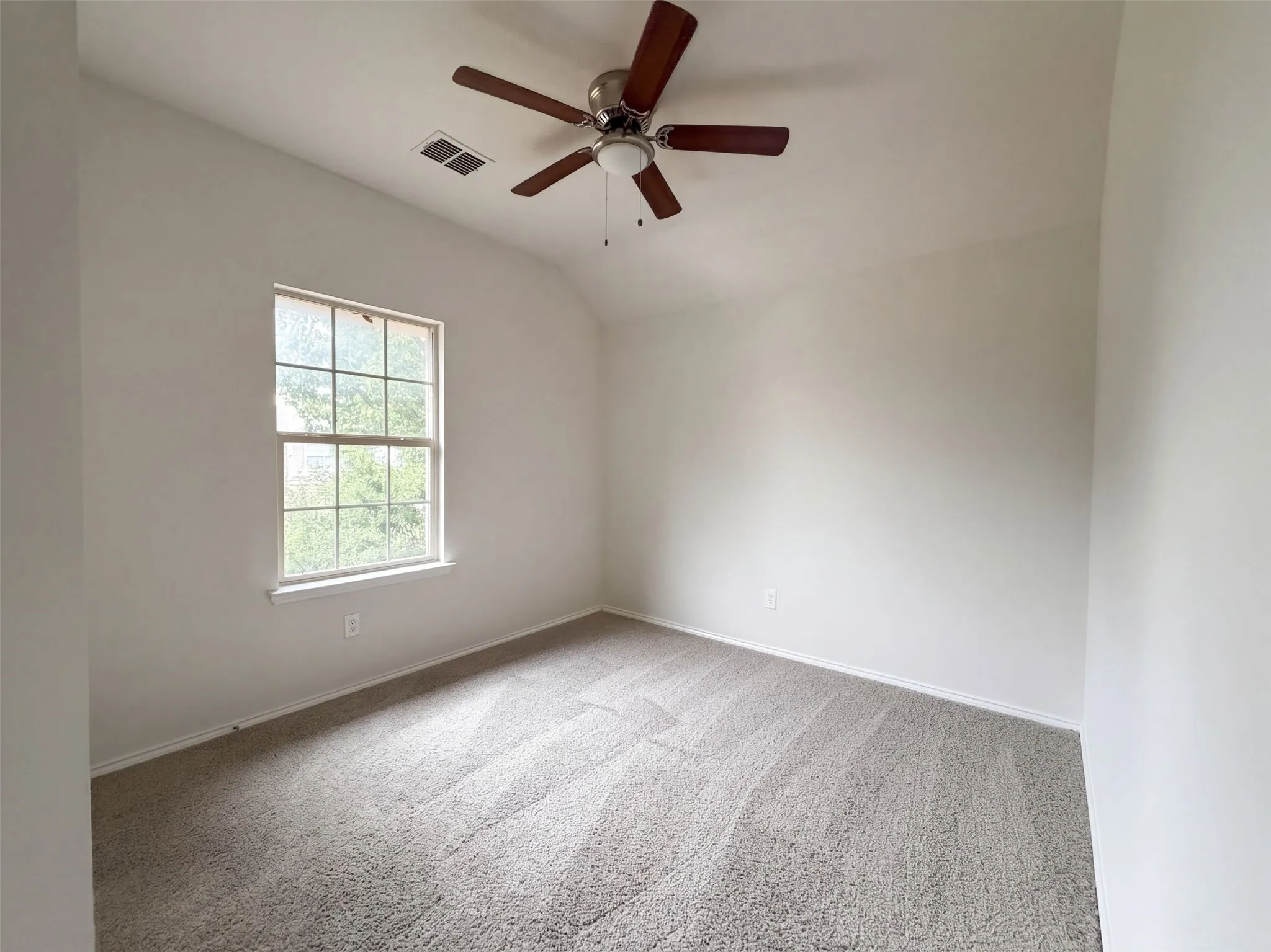 Single Family Residence For Sale in Collin County , 424 Cypress Hill Drive, Mc Kinney, Texas 75071, 4 Bedroom, 3 Bathroom, 2 Garage spaces, 2,393 Sqft, built in 2011, mls#21404792, Real Estate Agent in Mc Kinney, Homes For Sale in Collin county, Homes For Sale in Mc Kinney, Realtor in Mc Kinney Texas, Real Estate Brokerage Independent Realty Texas, Luminita Cordes Realtor