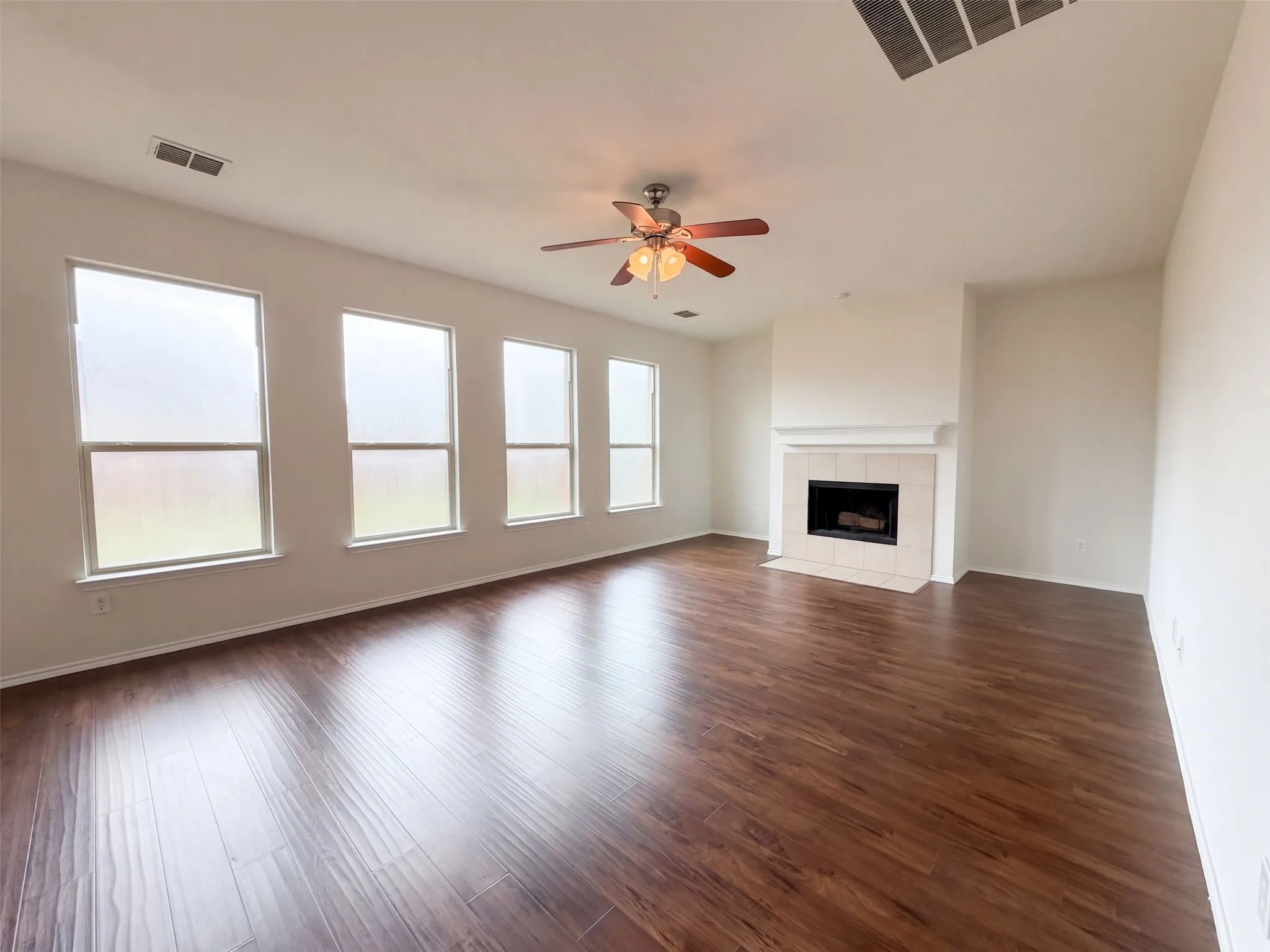 Single Family Residence For Sale in Collin County , 424 Cypress Hill Drive, Mc Kinney, Texas 75071, 4 Bedroom, 3 Bathroom, 2 Garage spaces, 2,393 Sqft, built in 2011, mls#21404792, Real Estate Agent in Mc Kinney, Homes For Sale in Collin county, Homes For Sale in Mc Kinney, Realtor in Mc Kinney Texas, Real Estate Brokerage Independent Realty Texas, Luminita Cordes Realtor