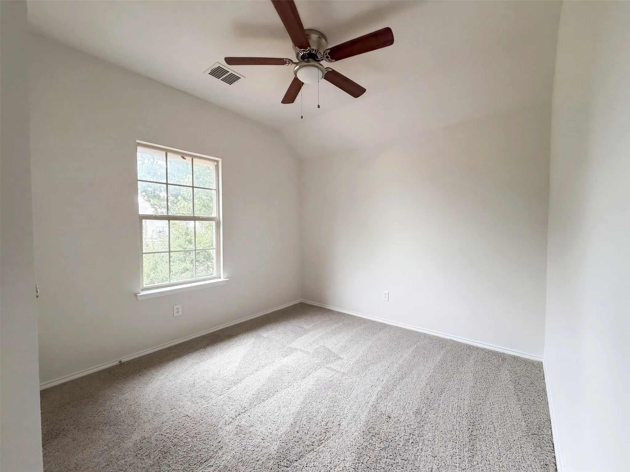 Single Family Residence For Sale in Collin County , 424 Cypress Hill Drive, Mc Kinney, Texas 75071, 4 Bedroom, 3 Bathroom, 2 Garage spaces, 2,393 Sqft, built in 2011, mls#21404792, Real Estate Agent in Mc Kinney, Homes For Sale in Collin county, Homes For Sale in Mc Kinney, Realtor in Mc Kinney Texas, Real Estate Brokerage Independent Realty Texas, Luminita Cordes Realtor