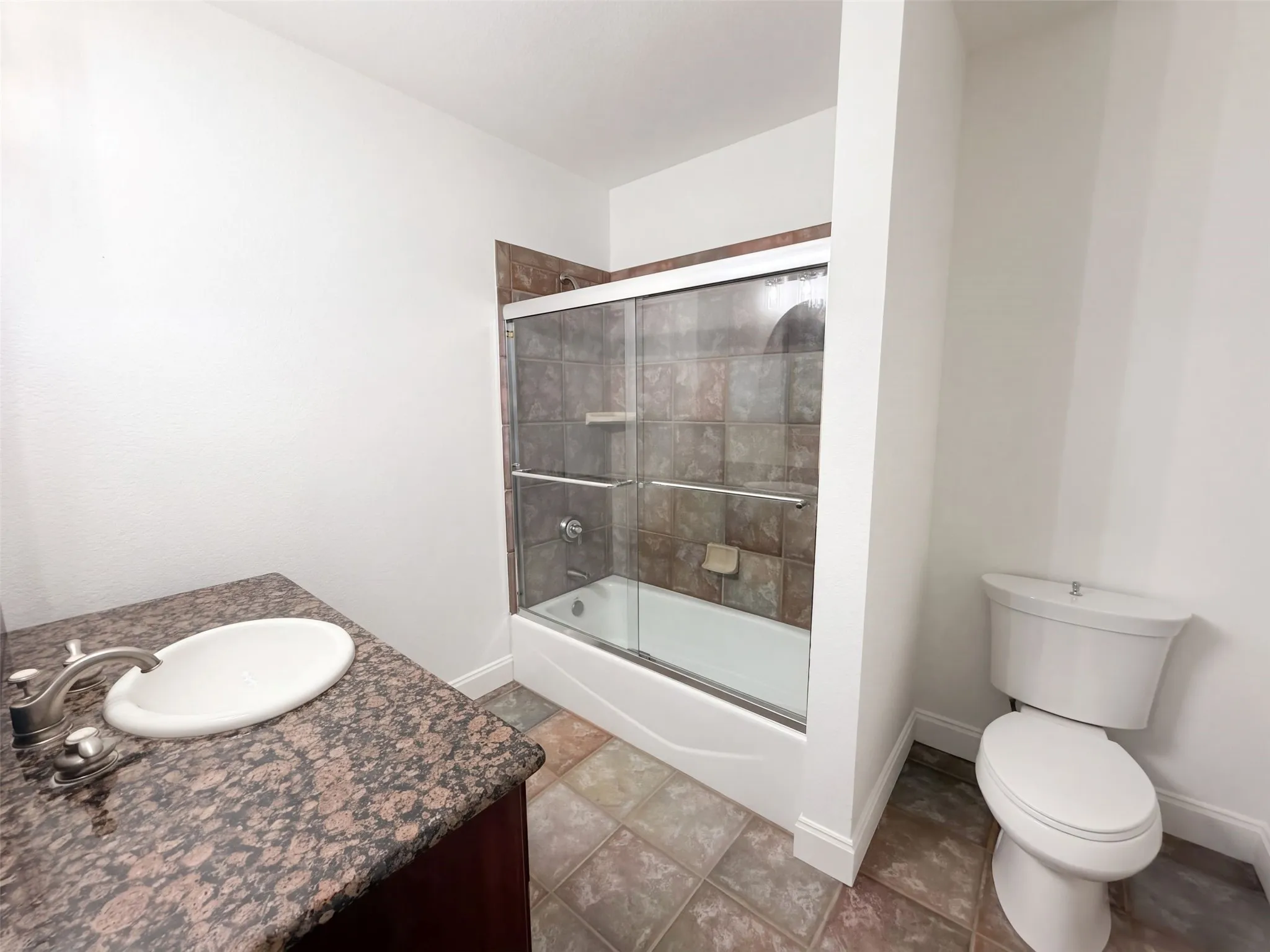 Single Family Residence For Sale in Tarrant County , 3911 White Settlement Road, Fort Worth, Texas 76107, 4 Bedroom, 4 Bathroom, 1 Garage spaces, 4,947 Sqft, built in 1940, mls#21404918, Real Estate Agent in Fort Worth, Homes For Sale in Tarrant county, Homes For Sale in Fort Worth, Realtor in Fort Worth Texas, Real Estate Brokerage Independent Realty Texas, Luminita Cordes Realtor