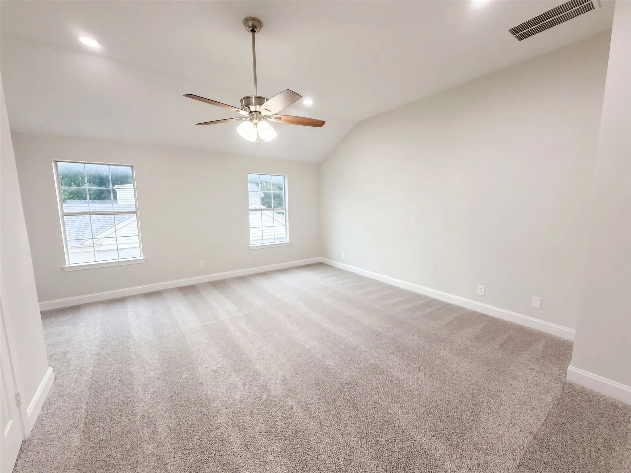 Single Family Residence For Sale in Tarrant County , 3911 White Settlement Road, Fort Worth, Texas 76107, 4 Bedroom, 4 Bathroom, 1 Garage spaces, 4,947 Sqft, built in 1940, mls#21404918, Real Estate Agent in Fort Worth, Homes For Sale in Tarrant county, Homes For Sale in Fort Worth, Realtor in Fort Worth Texas, Real Estate Brokerage Independent Realty Texas, Luminita Cordes Realtor