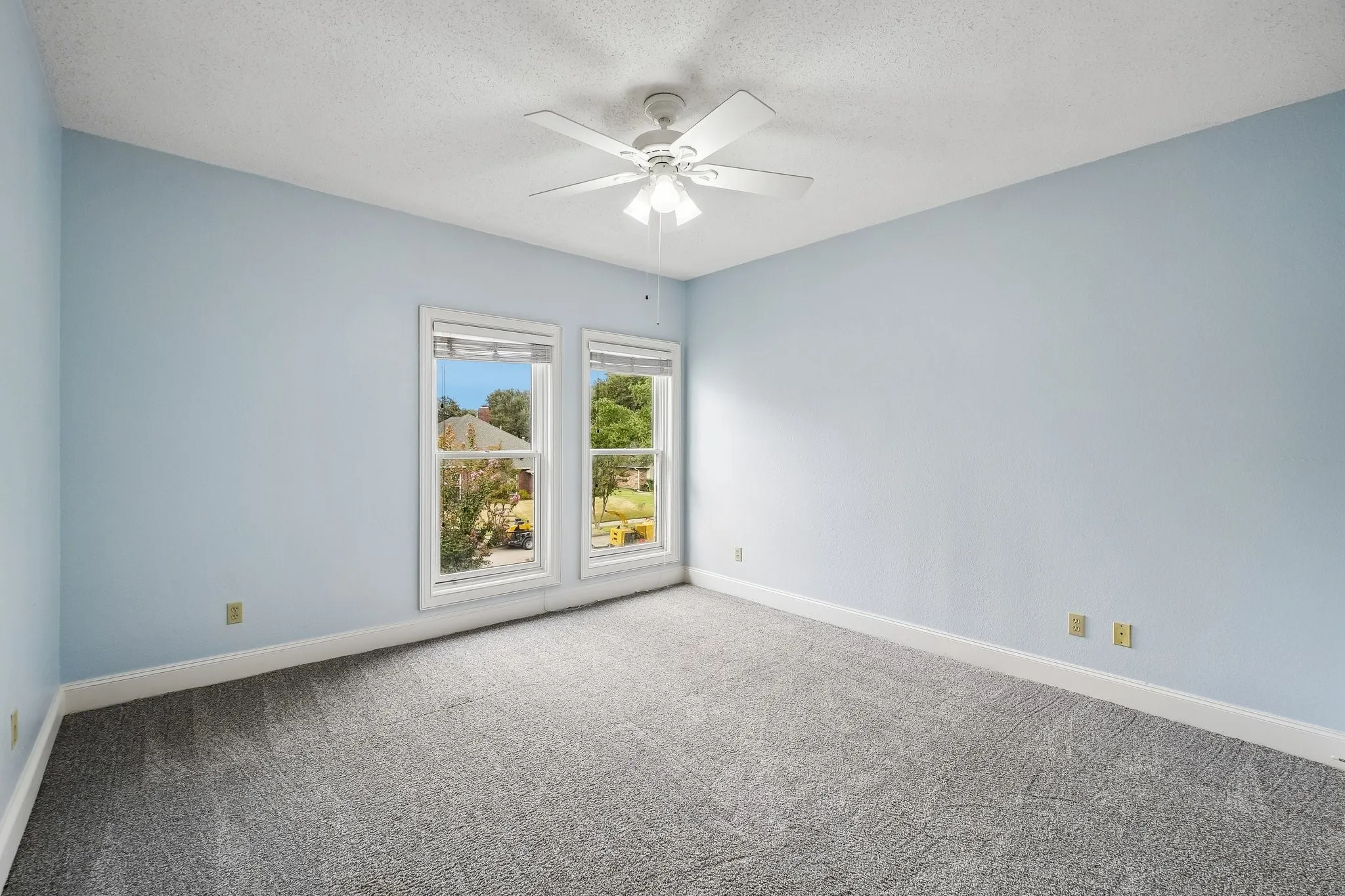 Single Family Residence For Sale in Dallas County , 32 Victoria Drive, Rowlett, Texas 75088, 5 Bedroom, 6 Bathroom, 3 Garage spaces, 5,648 Sqft, built in 1986, mls#21403917, Real Estate Agent in Rowlett, Homes For Sale in Dallas county, Homes For Sale in Rowlett, Realtor in Rowlett Texas, Real Estate Brokerage Independent Realty Texas, Luminita Cordes Realtor