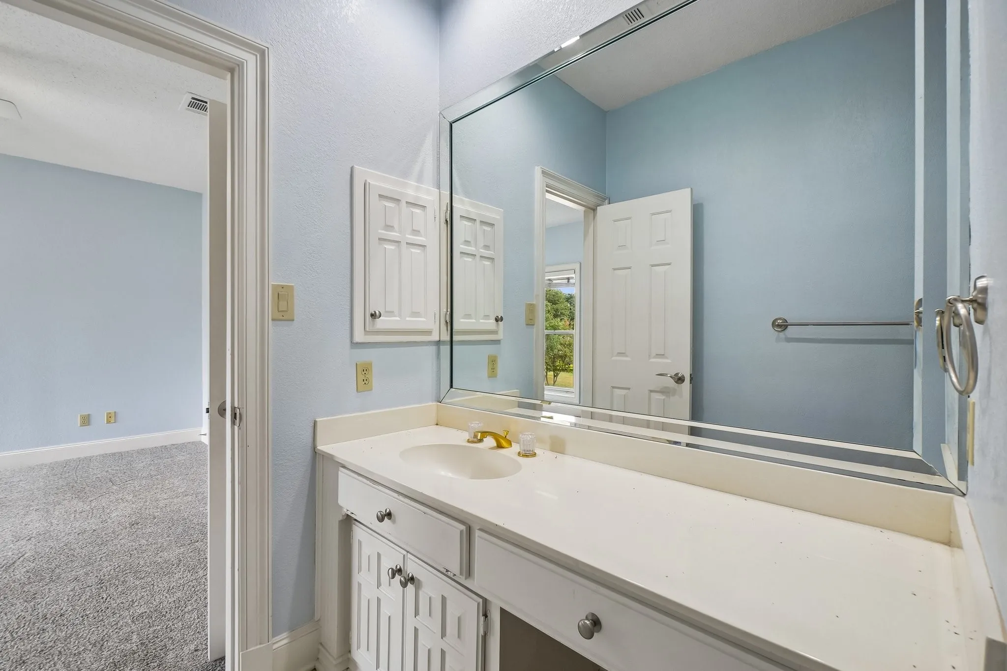 Single Family Residence For Sale in Dallas County , 32 Victoria Drive, Rowlett, Texas 75088, 5 Bedroom, 6 Bathroom, 3 Garage spaces, 5,648 Sqft, built in 1986, mls#21403917, Real Estate Agent in Rowlett, Homes For Sale in Dallas county, Homes For Sale in Rowlett, Realtor in Rowlett Texas, Real Estate Brokerage Independent Realty Texas, Luminita Cordes Realtor