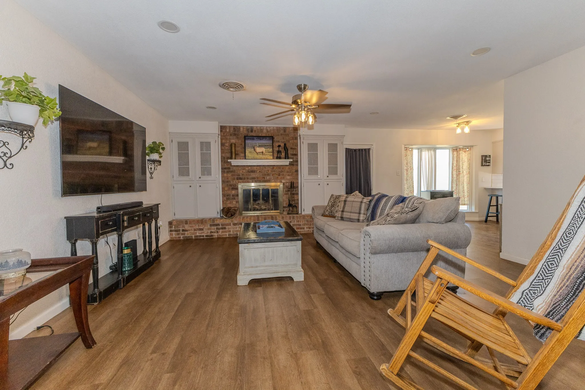 Single Family Residence For Sale in Taylor County , 1175 FM 126, Merkel, Texas 79536, 3 Bedroom, 2 Bathroom, 4 Garage spaces, 1,808 Sqft, built in 1972, mls#21405468, Real Estate Agent in Merkel, Homes For Sale in Taylor county, Homes For Sale in Merkel, Realtor in Merkel Texas, Real Estate Brokerage Independent Realty Texas, Luminita Cordes Realtor
