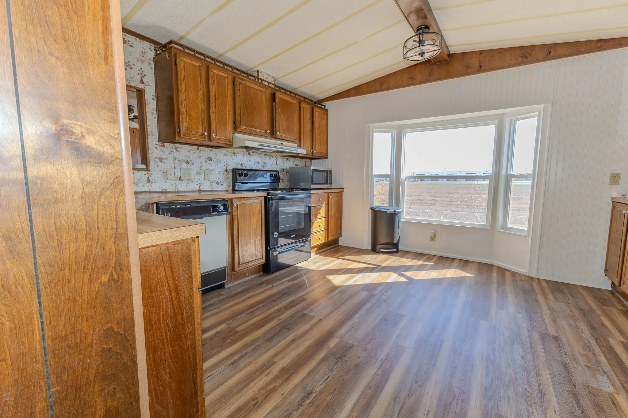 Single Family Residence For Sale in Taylor County , 1175 FM 126, Merkel, Texas 79536, 3 Bedroom, 2 Bathroom, 4 Garage spaces, 1,808 Sqft, built in 1972, mls#21405468, Real Estate Agent in Merkel, Homes For Sale in Taylor county, Homes For Sale in Merkel, Realtor in Merkel Texas, Real Estate Brokerage Independent Realty Texas, Luminita Cordes Realtor