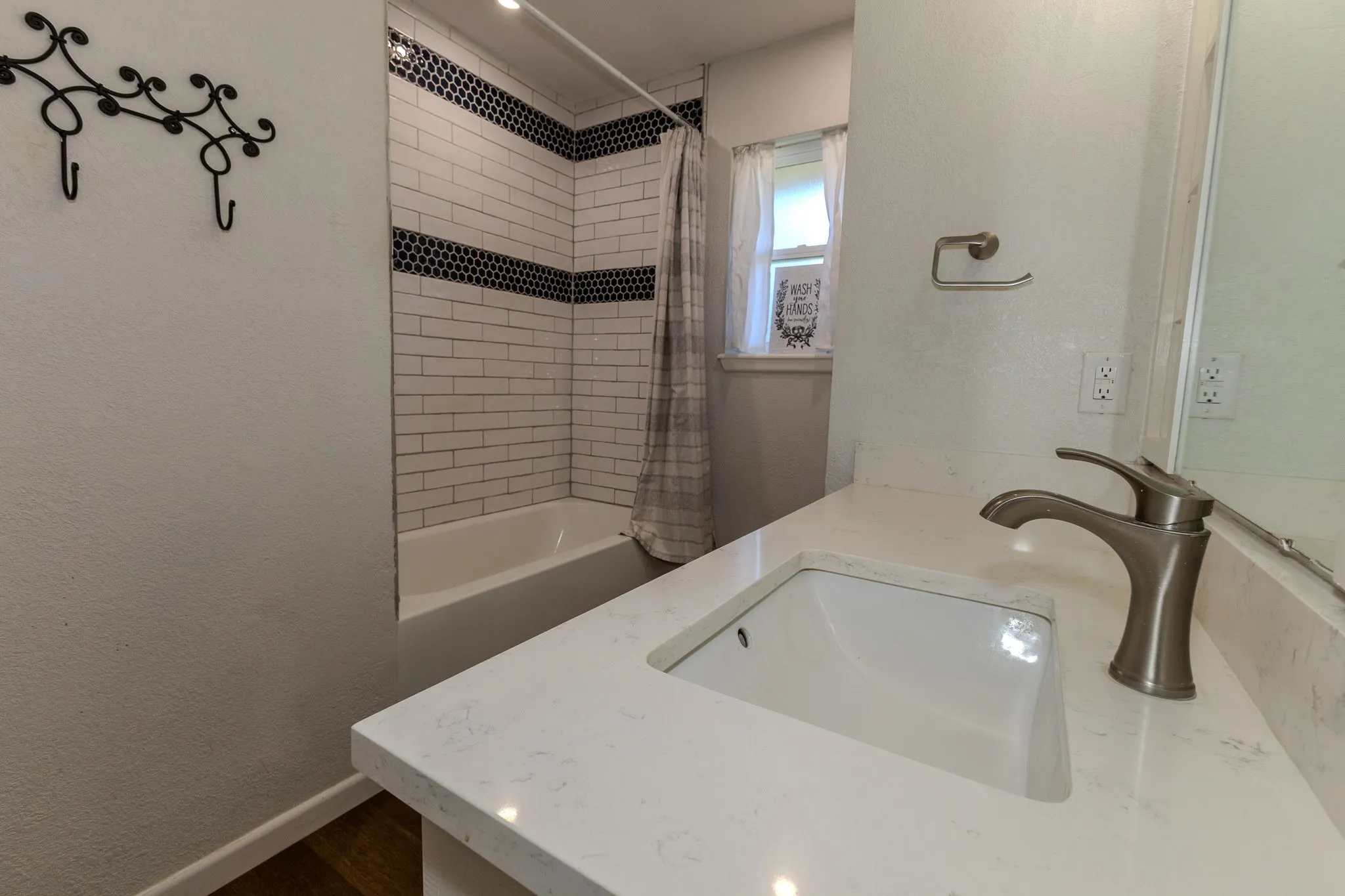 Single Family Residence For Sale in Taylor County , 1175 FM 126, Merkel, Texas 79536, 3 Bedroom, 2 Bathroom, 4 Garage spaces, 1,808 Sqft, built in 1972, mls#21405468, Real Estate Agent in Merkel, Homes For Sale in Taylor county, Homes For Sale in Merkel, Realtor in Merkel Texas, Real Estate Brokerage Independent Realty Texas, Luminita Cordes Realtor