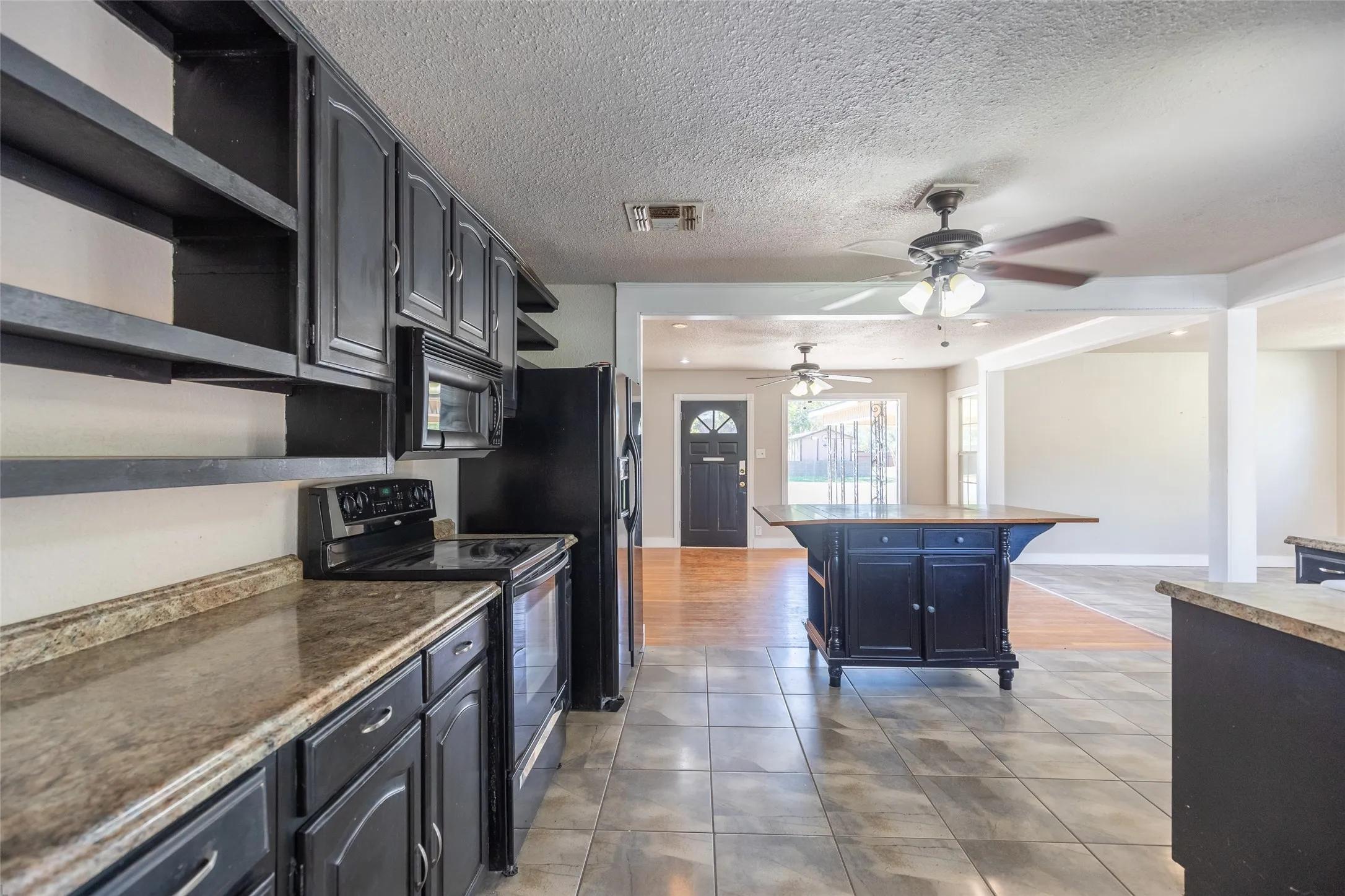 Single Family Residence For Sale in Taylor County , 901 Ash, Merkel, Texas 79536, 3 Bedroom, 2 Bathroom, Garage spaces, 1,890 Sqft, built in 1949, mls#21405469, Real Estate Agent in Merkel, Homes For Sale in Taylor county, Homes For Sale in Merkel, Realtor in Merkel Texas, Real Estate Brokerage Independent Realty Texas, Luminita Cordes Realtor