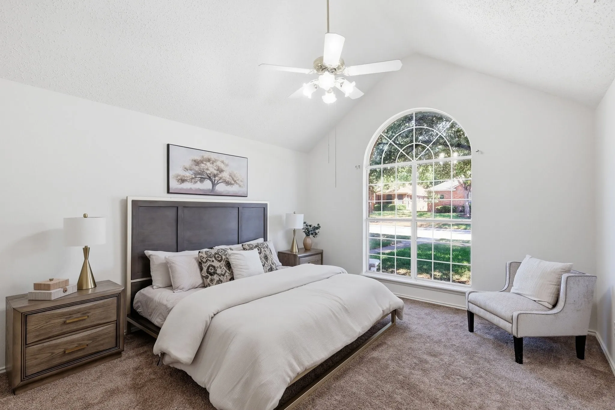 Single Family Residence For Sale in Collin County , 7641 King Arthur Road, Frisco, Texas 75035, 3 Bedroom, 2 Bathroom, 2 Garage spaces, 1,861 Sqft, built in 1992, mls#21403442, Real Estate Agent in Frisco, Homes For Sale in Collin county, Homes For Sale in Frisco, Realtor in Frisco Texas, Real Estate Brokerage Independent Realty Texas, Luminita Cordes Realtor