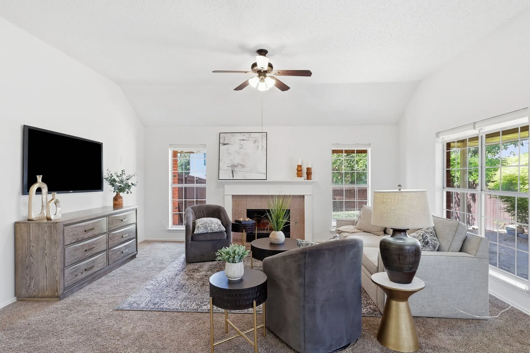Single Family Residence For Sale in Collin County , 7641 King Arthur Road, Frisco, Texas 75035, 3 Bedroom, 2 Bathroom, 2 Garage spaces, 1,861 Sqft, built in 1992, mls#21403442, Real Estate Agent in Frisco, Homes For Sale in Collin county, Homes For Sale in Frisco, Realtor in Frisco Texas, Real Estate Brokerage Independent Realty Texas, Luminita Cordes Realtor