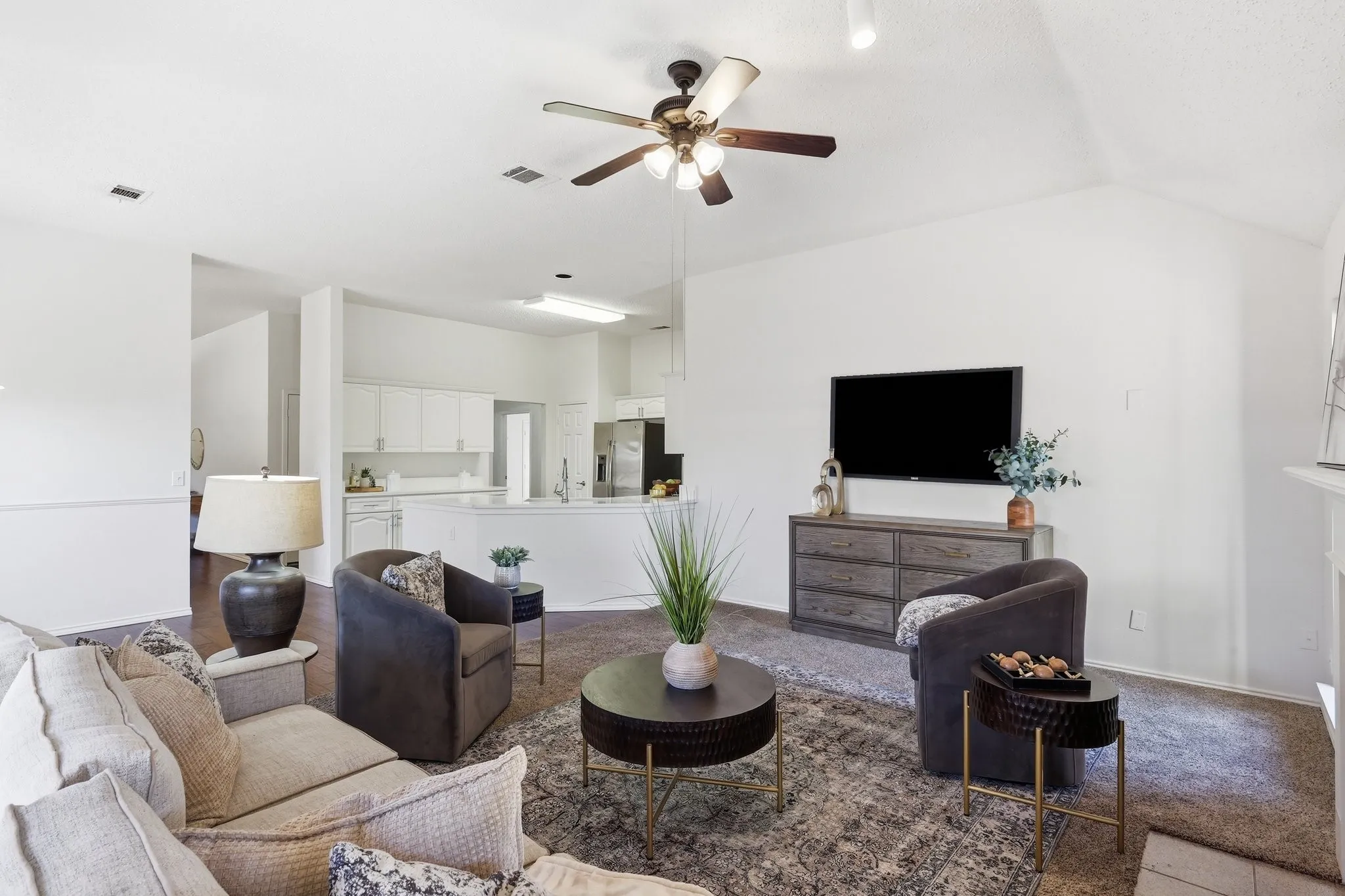 Single Family Residence For Sale in Collin County , 7641 King Arthur Road, Frisco, Texas 75035, 3 Bedroom, 2 Bathroom, 2 Garage spaces, 1,861 Sqft, built in 1992, mls#21403442, Real Estate Agent in Frisco, Homes For Sale in Collin county, Homes For Sale in Frisco, Realtor in Frisco Texas, Real Estate Brokerage Independent Realty Texas, Luminita Cordes Realtor