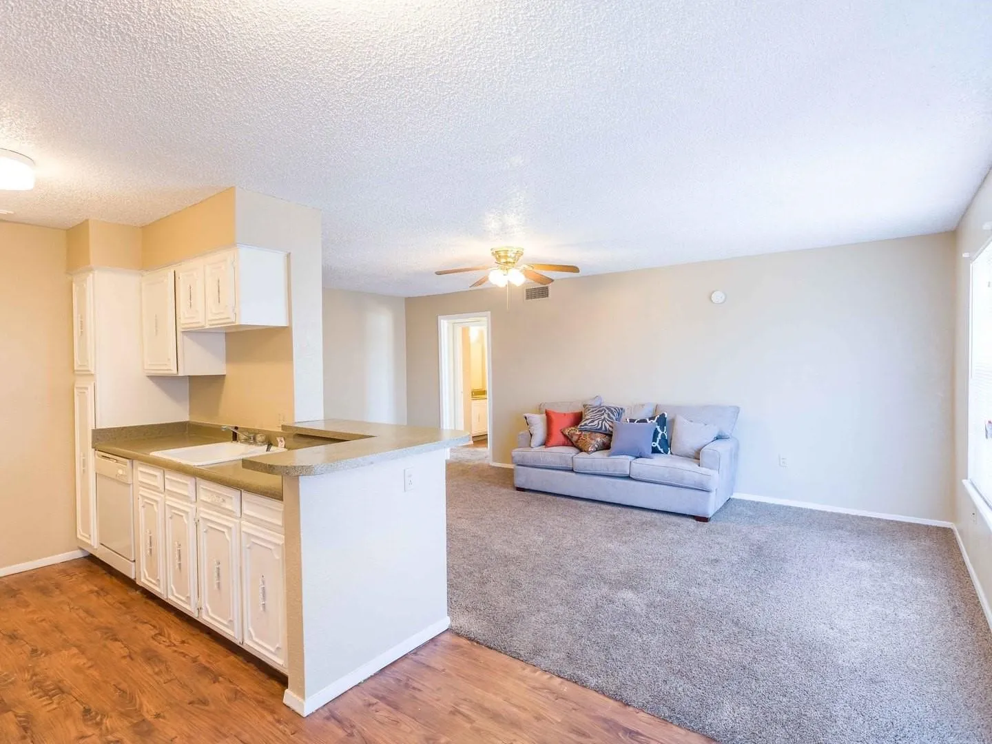 Apartment For Rent in Taylor County , 2400 Buffalo Gap Road 297, Abilene, Texas 79605, 2 Bedroom, 2 Bathroom, Garage spaces, 1,296 Sqft, built in 1973, mls#21405471, Real Estate Agent in Abilene, Homes For Rent in Taylor county, Homes For Rent in Abilene, Realtor in Abilene Texas, Real Estate Brokerage Independent Realty Texas, Luminita Cordes Realtor