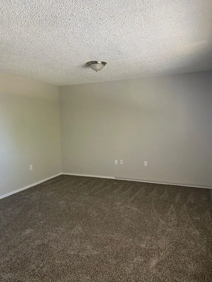 Apartment For Rent in Taylor County , 2400 Buffalo Gap Road 105, Abilene, Texas 79605, 2 Bedroom, 2 Bathroom, Garage spaces, 1,178 Sqft, built in 1973, mls#21405474, Real Estate Agent in Abilene, Homes For Rent in Taylor county, Homes For Rent in Abilene, Realtor in Abilene Texas, Real Estate Brokerage Independent Realty Texas, Luminita Cordes Realtor