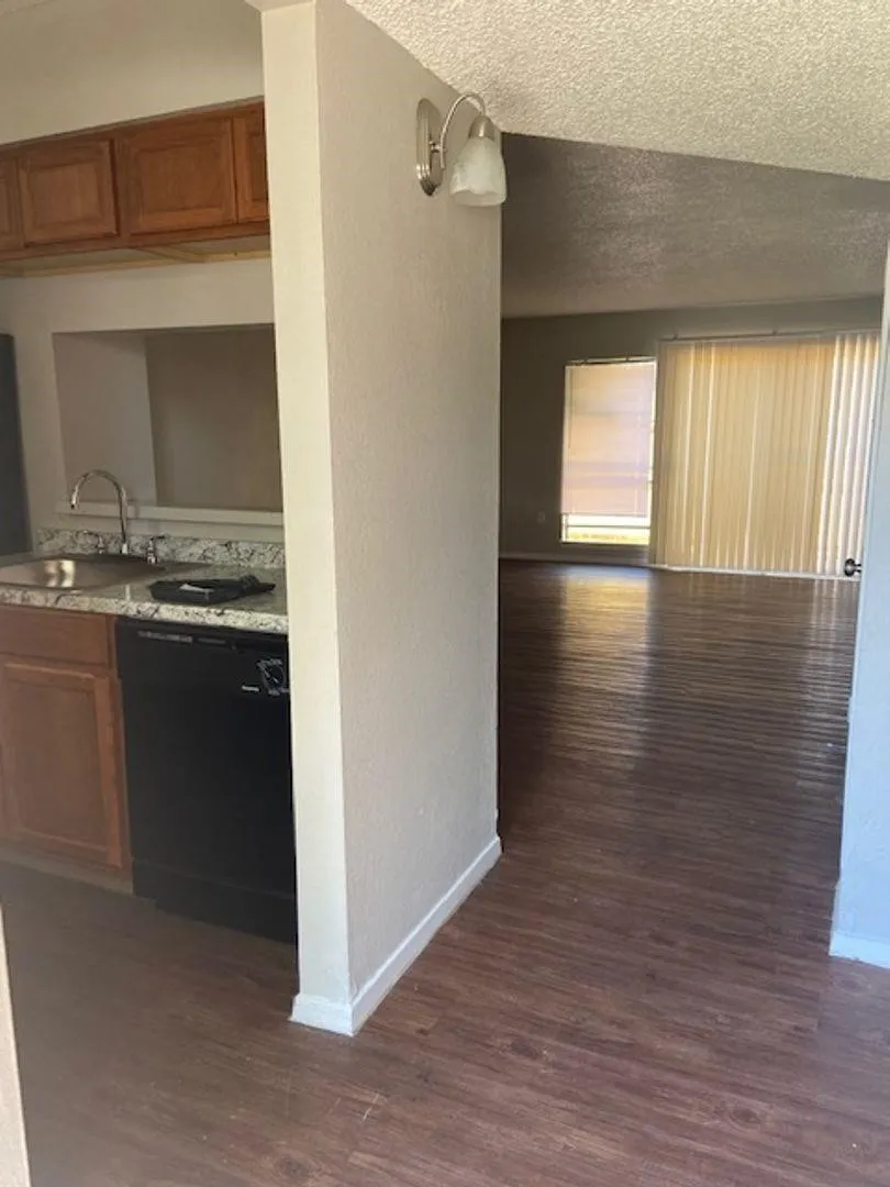 Apartment For Rent in Taylor County , 2400 Buffalo Gap Road 105, Abilene, Texas 79605, 2 Bedroom, 2 Bathroom, Garage spaces, 1,178 Sqft, built in 1973, mls#21405474, Real Estate Agent in Abilene, Homes For Rent in Taylor county, Homes For Rent in Abilene, Realtor in Abilene Texas, Real Estate Brokerage Independent Realty Texas, Luminita Cordes Realtor