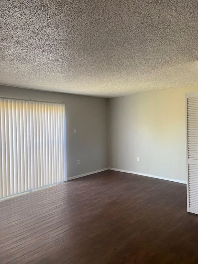 Apartment For Rent in Taylor County , 2400 Buffalo Gap Road 105, Abilene, Texas 79605, 2 Bedroom, 2 Bathroom, Garage spaces, 1,178 Sqft, built in 1973, mls#21405474, Real Estate Agent in Abilene, Homes For Rent in Taylor county, Homes For Rent in Abilene, Realtor in Abilene Texas, Real Estate Brokerage Independent Realty Texas, Luminita Cordes Realtor