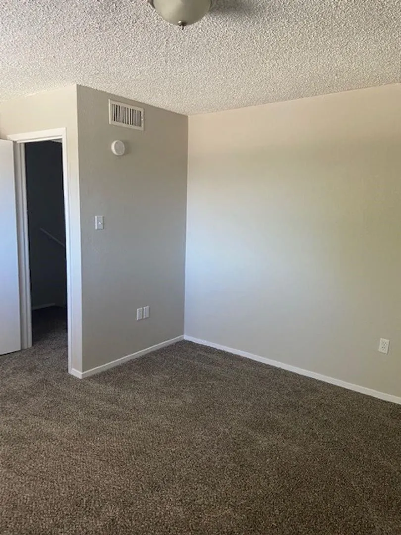 Apartment For Rent in Taylor County , 2400 Buffalo Gap Road 105, Abilene, Texas 79605, 2 Bedroom, 2 Bathroom, Garage spaces, 1,178 Sqft, built in 1973, mls#21405474, Real Estate Agent in Abilene, Homes For Rent in Taylor county, Homes For Rent in Abilene, Realtor in Abilene Texas, Real Estate Brokerage Independent Realty Texas, Luminita Cordes Realtor