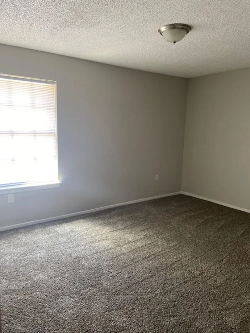 Apartment For Rent in Taylor County , 2400 Buffalo Gap Road 105, Abilene, Texas 79605, 2 Bedroom, 2 Bathroom, Garage spaces, 1,178 Sqft, built in 1973, mls#21405474, Real Estate Agent in Abilene, Homes For Rent in Taylor county, Homes For Rent in Abilene, Realtor in Abilene Texas, Real Estate Brokerage Independent Realty Texas, Luminita Cordes Realtor