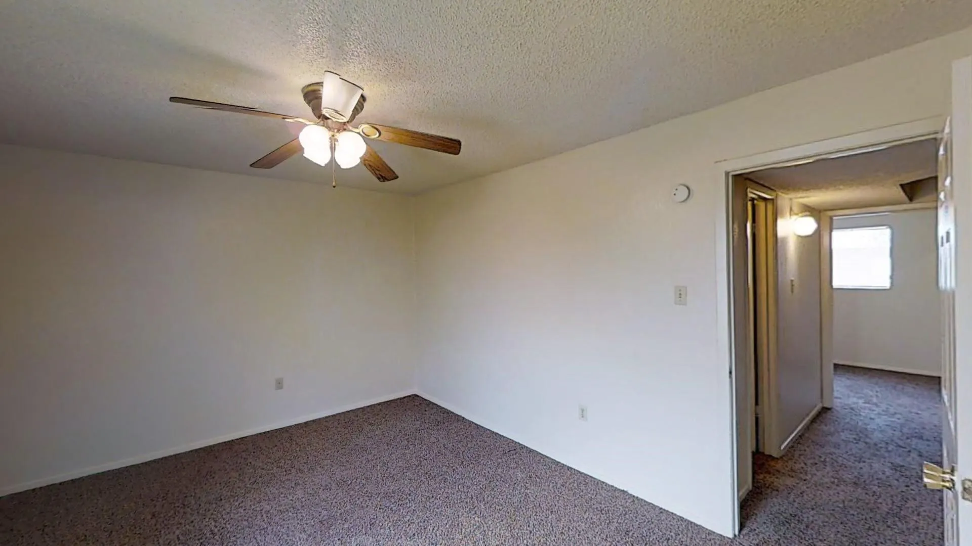 Apartment For Rent in Taylor County , 2400 Buffalo Gap Road 105, Abilene, Texas 79605, 2 Bedroom, 2 Bathroom, Garage spaces, 1,178 Sqft, built in 1973, mls#21405474, Real Estate Agent in Abilene, Homes For Rent in Taylor county, Homes For Rent in Abilene, Realtor in Abilene Texas, Real Estate Brokerage Independent Realty Texas, Luminita Cordes Realtor