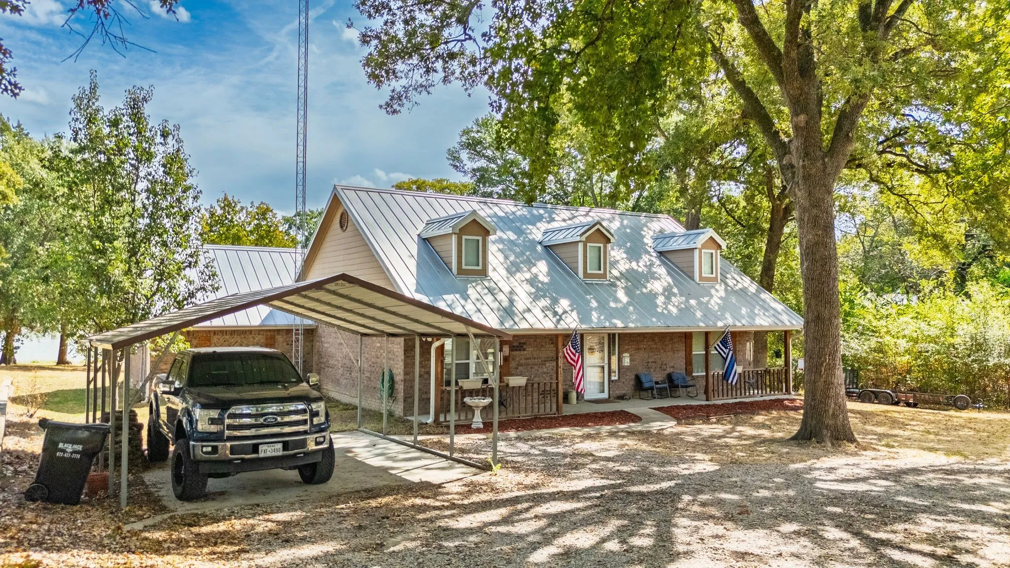 Single Family Residence For Sale in Hunt County , 5781 COUNTY ROAD 3515, Quinlan, Texas 75474, 3 Bedroom, 2 Bathroom, Garage spaces, 2,163 Sqft, built in 2008, mls#21403450, Real Estate Agent in Quinlan, Homes For Sale in Hunt county, Homes For Sale in Quinlan, Realtor in Quinlan Texas, Real Estate Brokerage Independent Realty Texas, Luminita Cordes Realtor