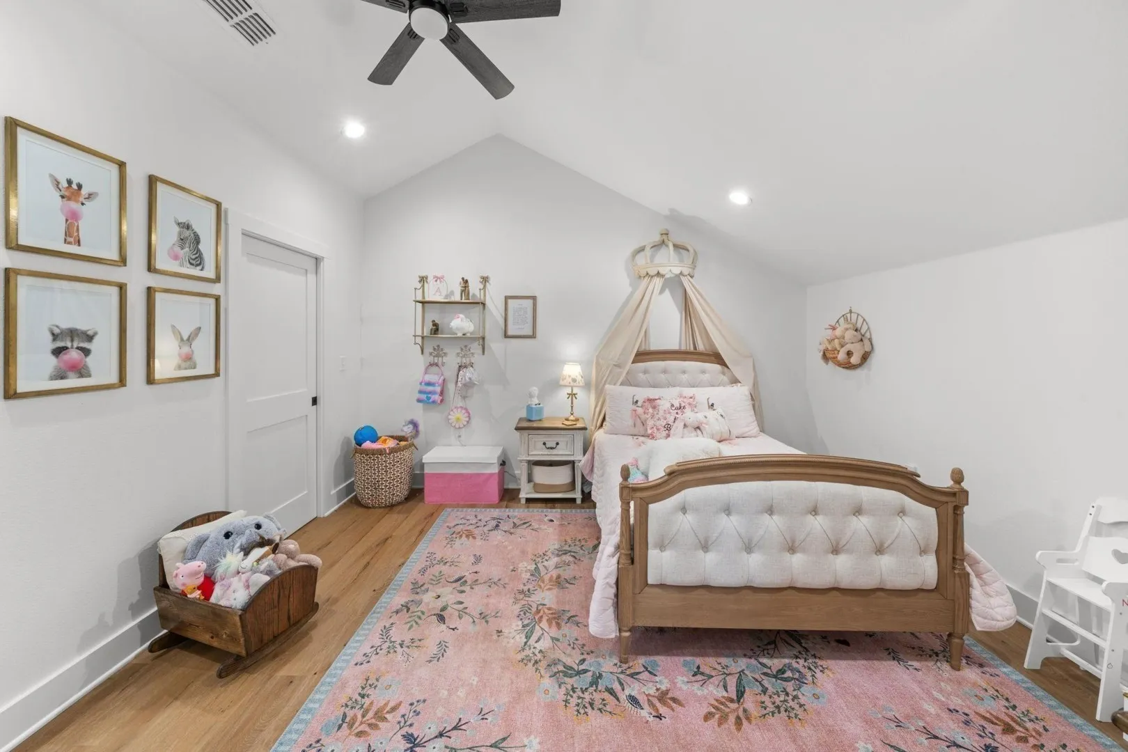 Single Family Residence For Sale in Smith County , 13127 S County Road 246, Arp, Texas 75750, 3 Bedroom, 3 Bathroom, 4 Garage spaces, 2,487 Sqft, built in 2023, mls#21404207, Real Estate Agent in Arp, Homes For Sale in Smith county, Homes For Sale in Arp, Realtor in Arp Texas, Real Estate Brokerage Independent Realty Texas, Luminita Cordes Realtor
