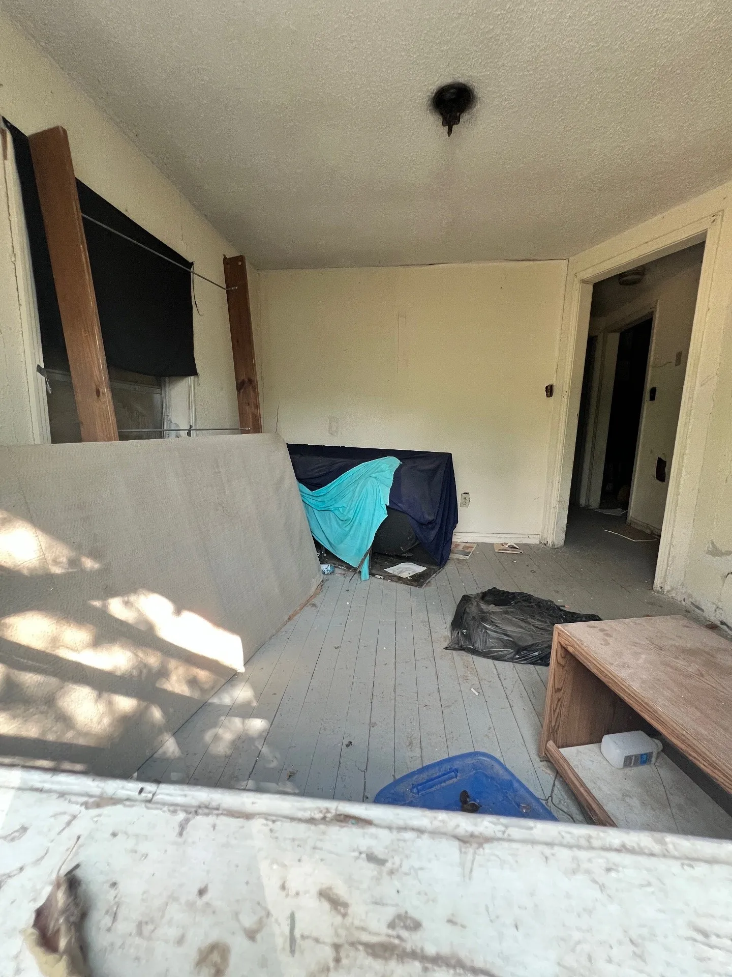 Single Family Residence For Sale in Coleman County , 907 Culbertson Street, Coleman, Texas 76834, 1 Bedroom, 1 Bathroom, Garage spaces, 612 Sqft, built in 1950, mls#21405481, Real Estate Agent in Coleman, Homes For Sale in Coleman county, Homes For Sale in Coleman, Realtor in Coleman Texas, Real Estate Brokerage Independent Realty Texas, Luminita Cordes Realtor