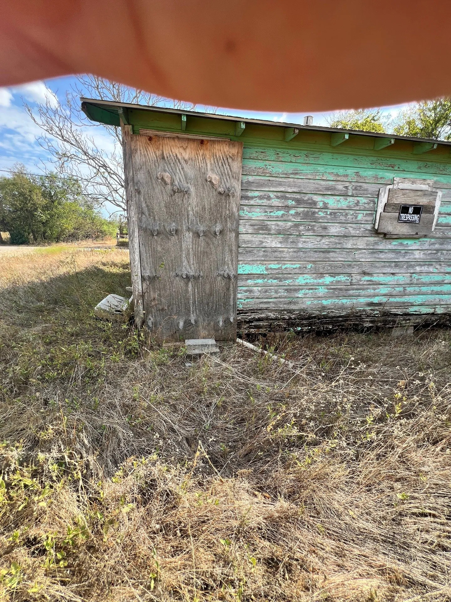 Single Family Residence For Sale in Coleman County , 907 Culbertson Street, Coleman, Texas 76834, 1 Bedroom, 1 Bathroom, Garage spaces, 612 Sqft, built in 1950, mls#21405481, Real Estate Agent in Coleman, Homes For Sale in Coleman county, Homes For Sale in Coleman, Realtor in Coleman Texas, Real Estate Brokerage Independent Realty Texas, Luminita Cordes Realtor