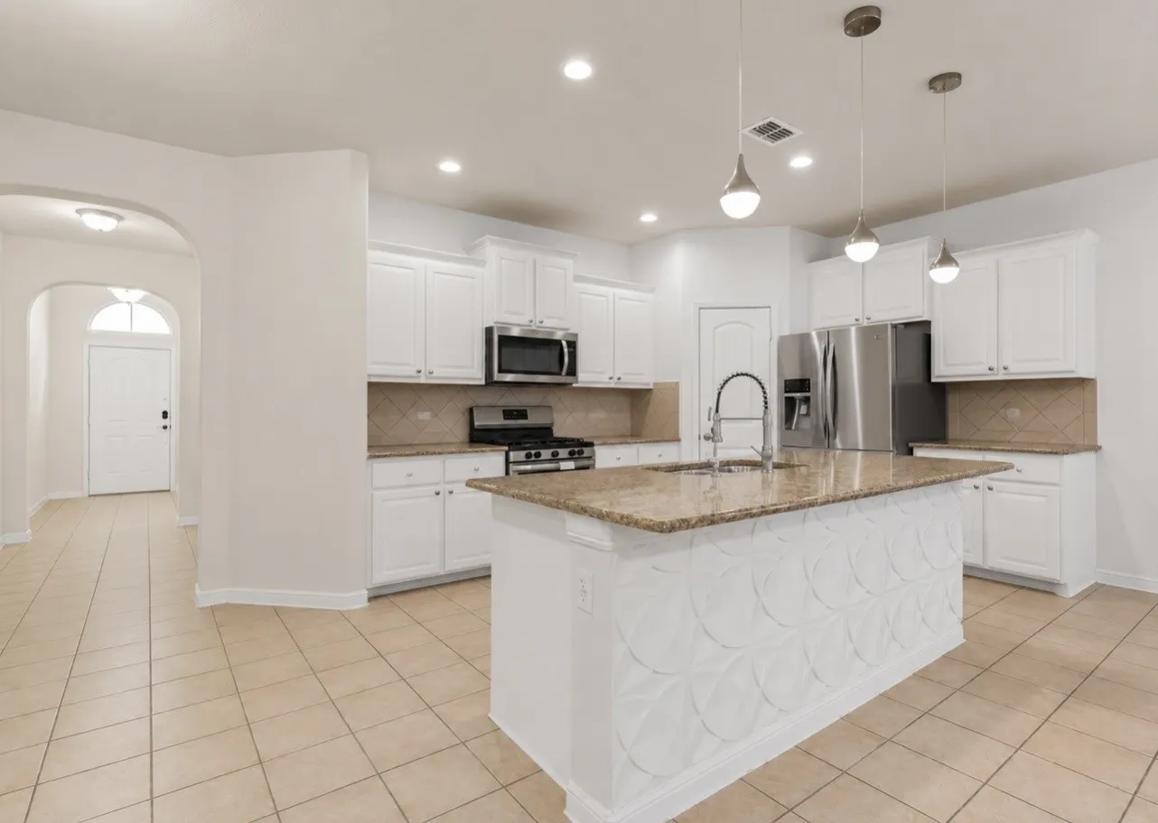 Single Family Residence For Rent in Denton County , 320 Grassland Drive, Denton, Texas 76210, 4 Bedroom, 2 Bathroom, 2 Garage spaces, 1,656 Sqft, built in 2018, mls#21405483, Real Estate Agent in Denton, Homes For Rent in Denton county, Homes For Rent in Denton, Realtor in Denton Texas, Real Estate Brokerage Independent Realty Texas, Luminita Cordes Realtor