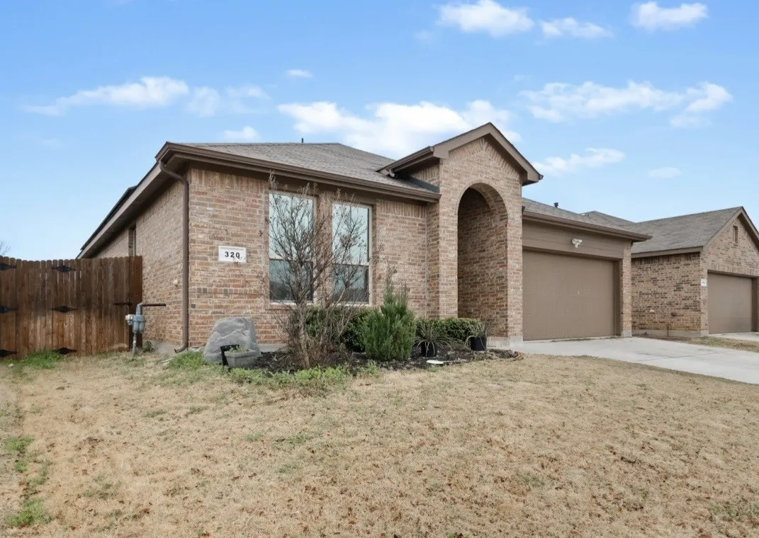 Single Family Residence For Rent in Denton County , 320 Grassland Drive, Denton, Texas 76210, 4 Bedroom, 2 Bathroom, 2 Garage spaces, 1,656 Sqft, built in 2018, mls#21405483, Real Estate Agent in Denton, Homes For Rent in Denton county, Homes For Rent in Denton, Realtor in Denton Texas, Real Estate Brokerage Independent Realty Texas, Luminita Cordes Realtor